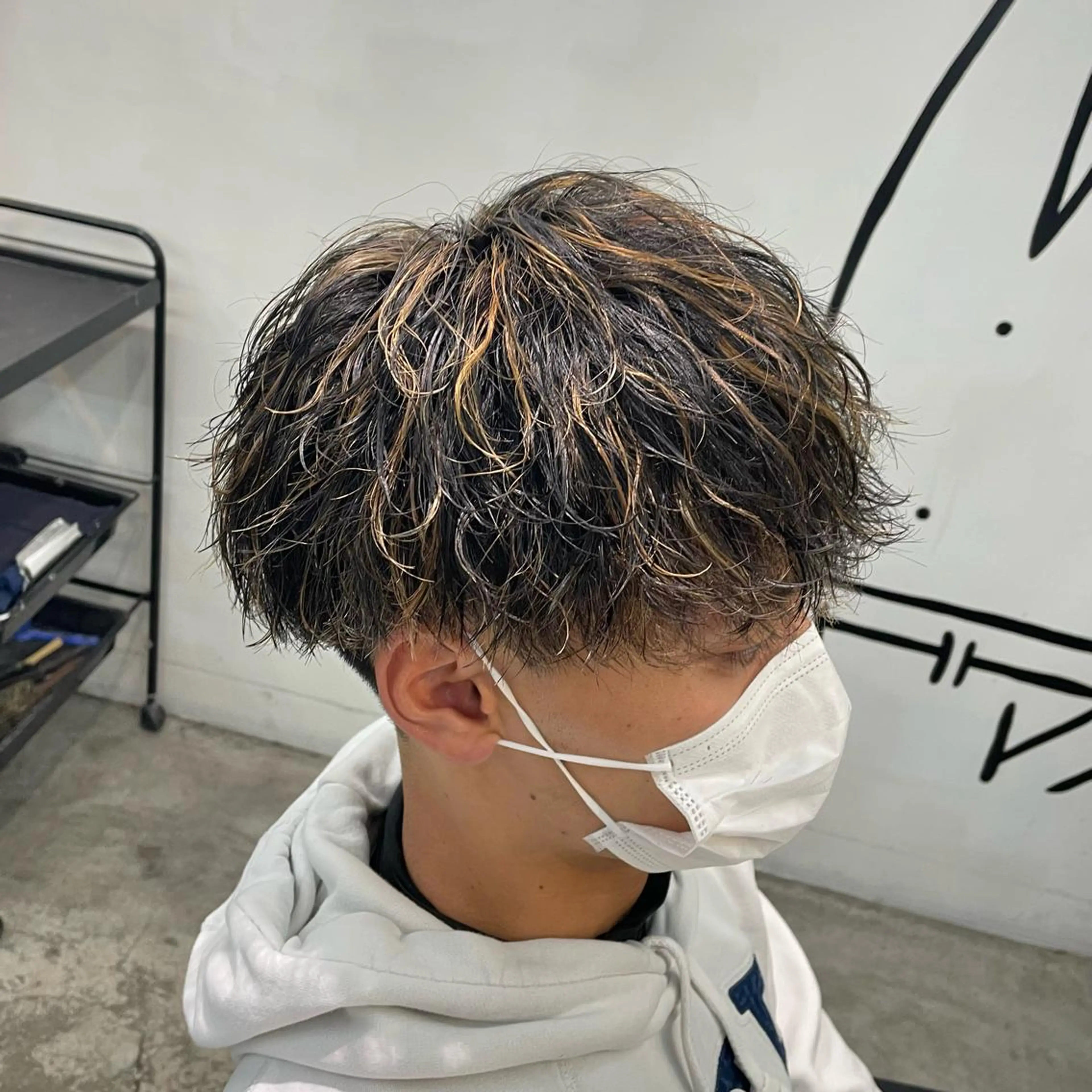 ショート カラー パーマ メンズ メンズハイライト ハイライトカラー ハイライト カット ヘアカラー パーマ メンズ特化美容師/ 藤戸 椋のヘアスタイル