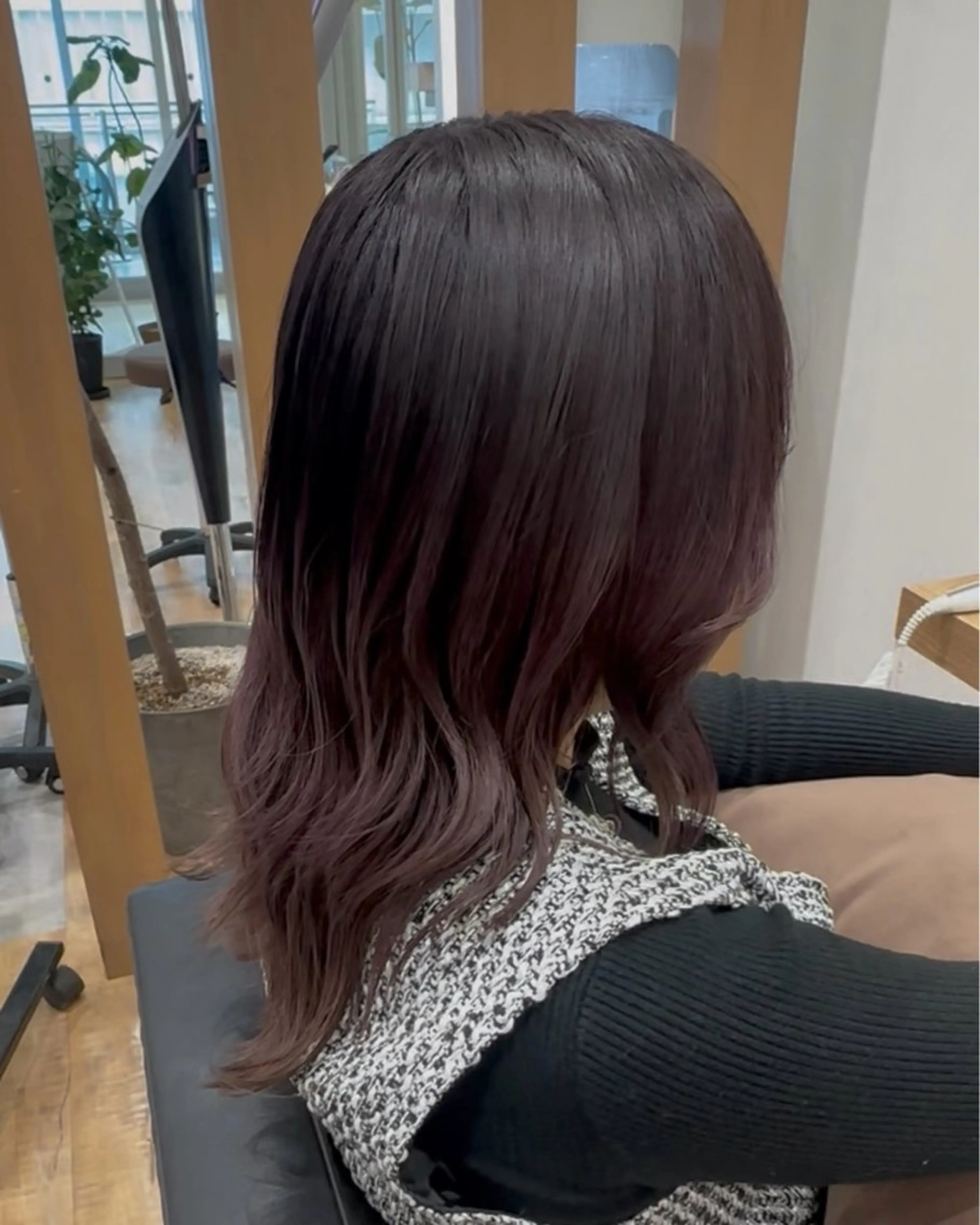 セミロング ヘアカラー 透明感イルミナカラー ／寒色/MOMOKAのヘアスタイル