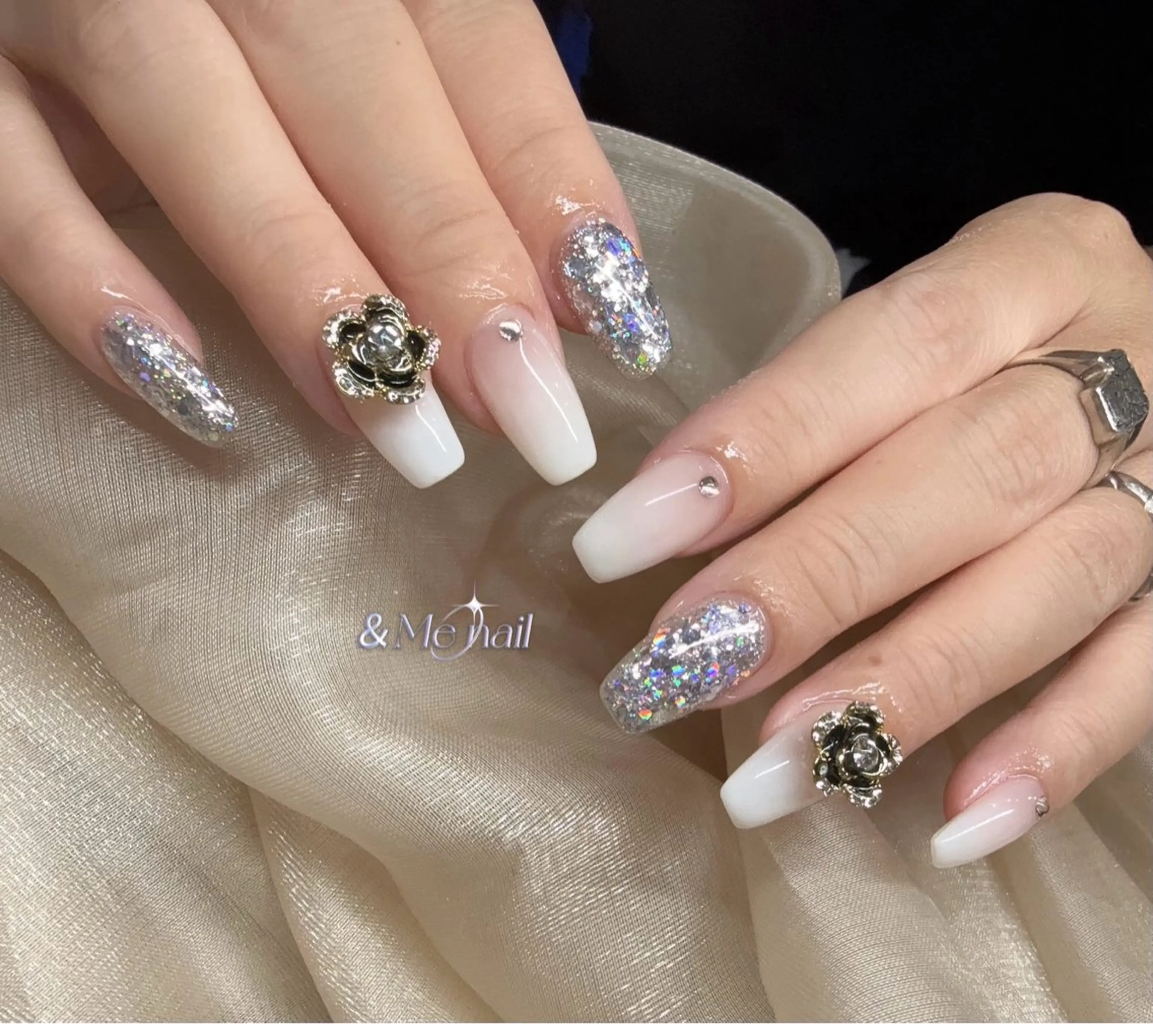 ネイル ハンドネイル &ME ネイルサロンのネイルデザイン