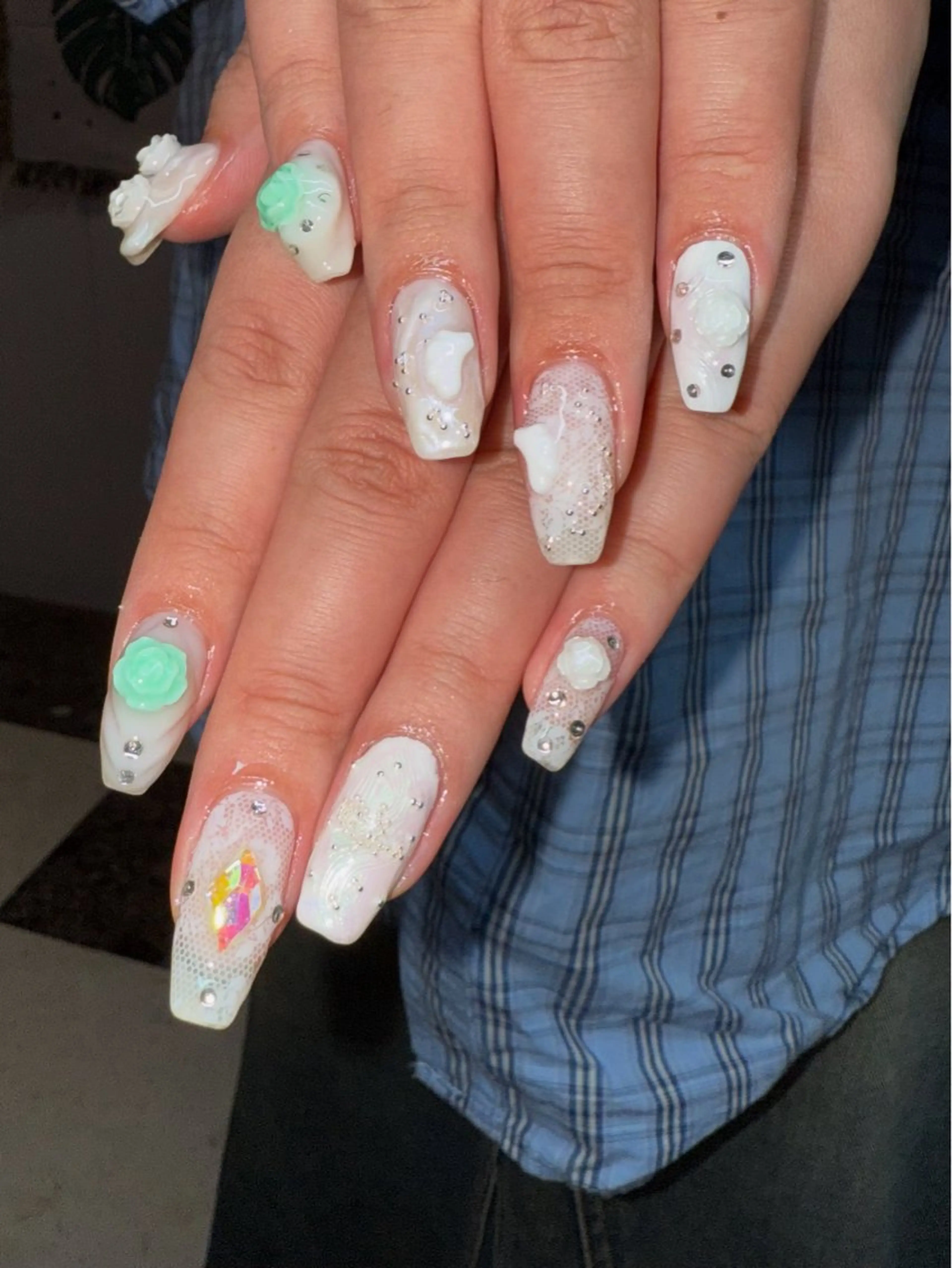 ネイル シンプルネイル ブライダルネイル ホワイト ハンドネイル posa nail モエミのネイルデザイン