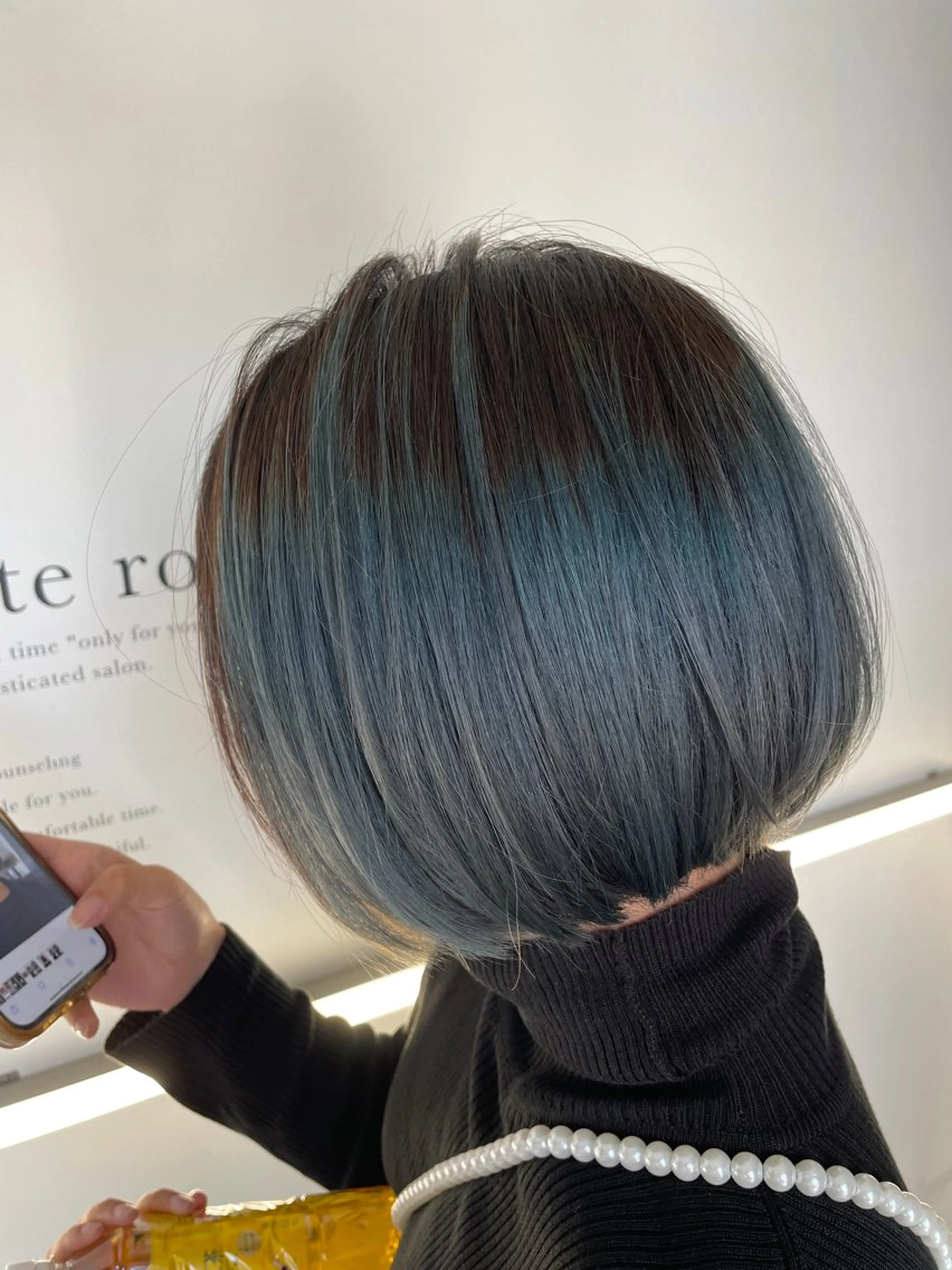 ショート カラー ブルーカラー デザインカラー シルバー カット ヘアカラー トリートメント 末石 智のヘアスタイル