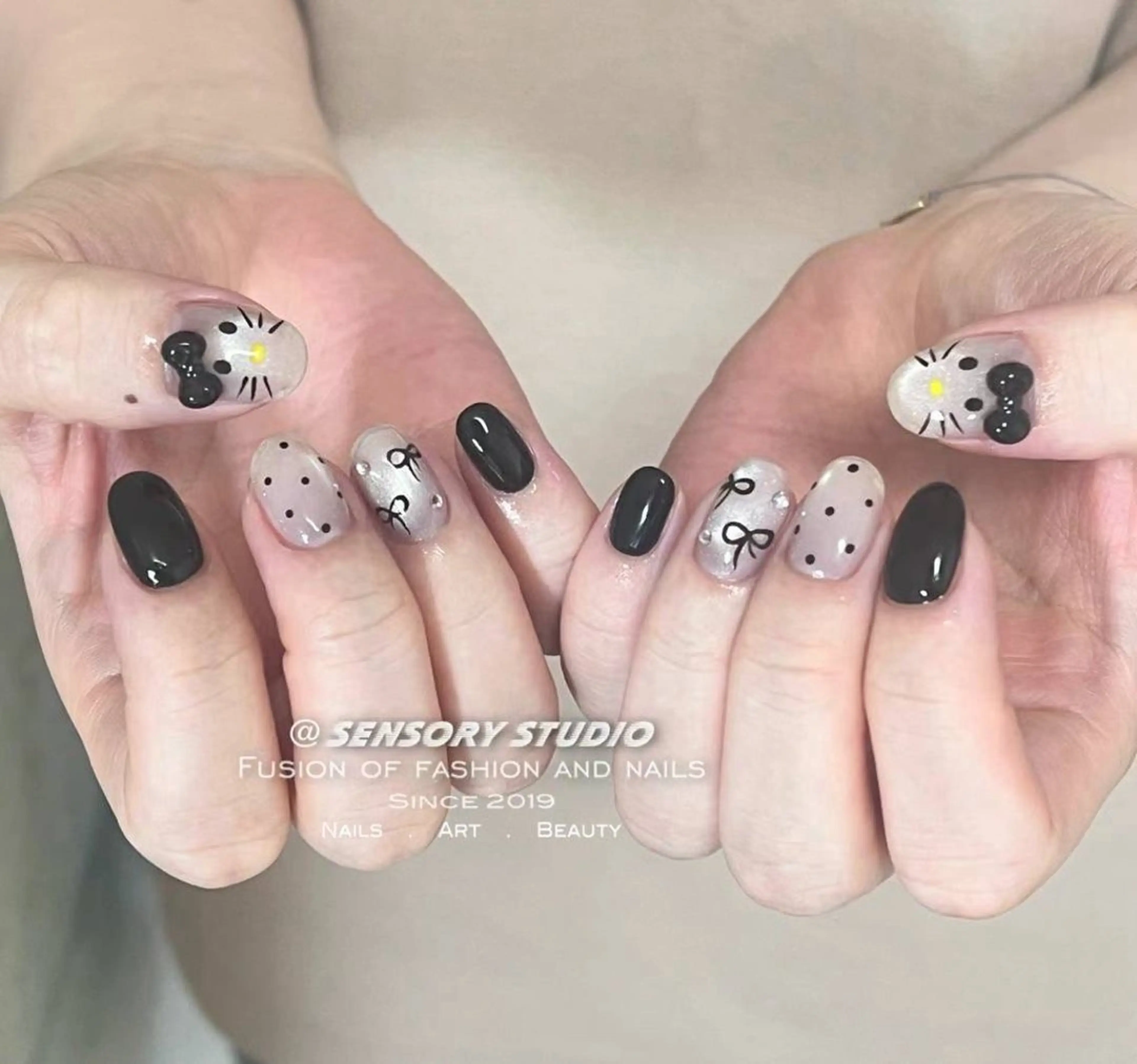 ネイル アートネイル チークネイル フレンチネイル グラデーション マグネットネイル S.nail _のネイルデザイン