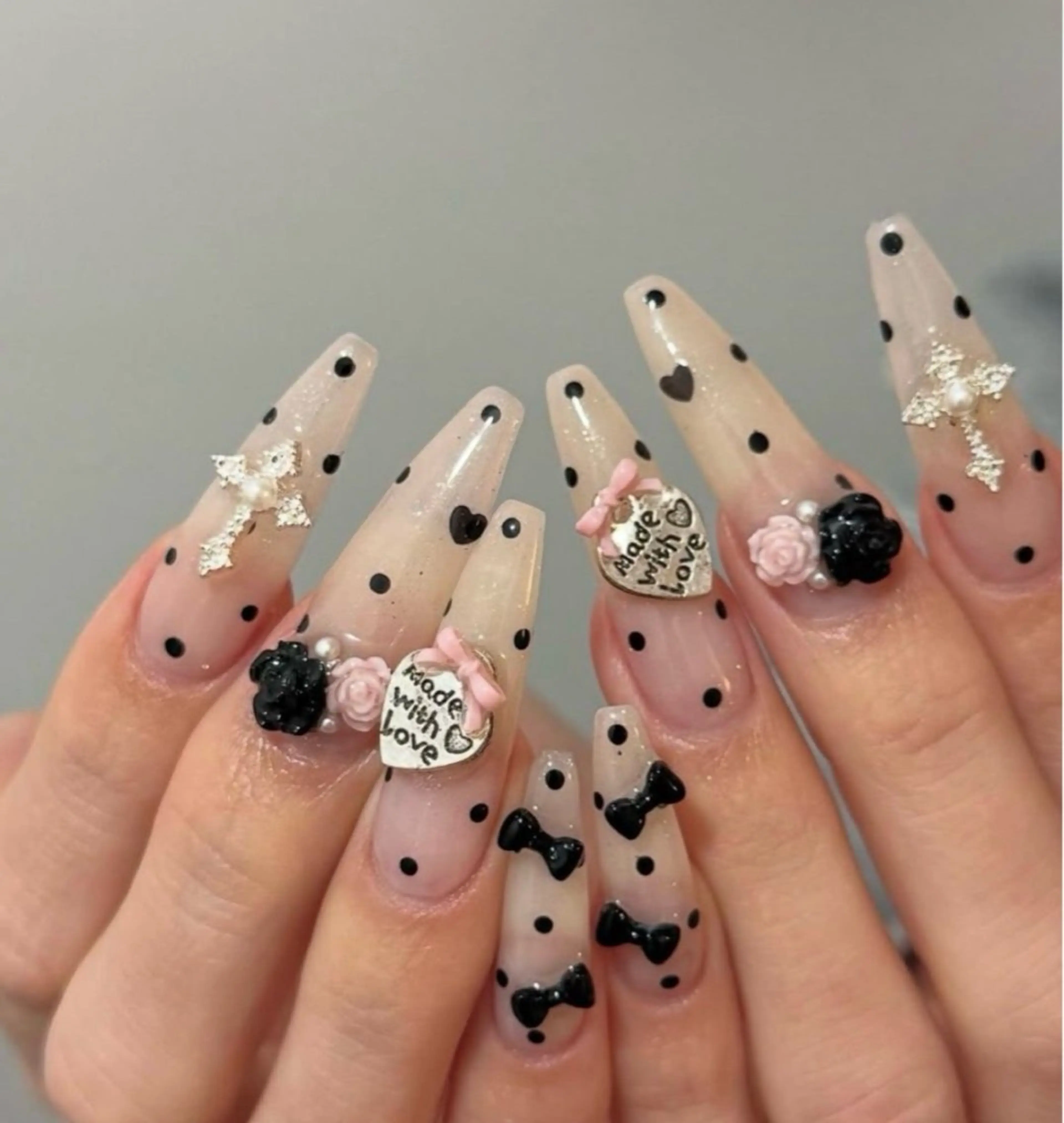 ネイル MoonHi Nail 朝霞台のネイルデザイン