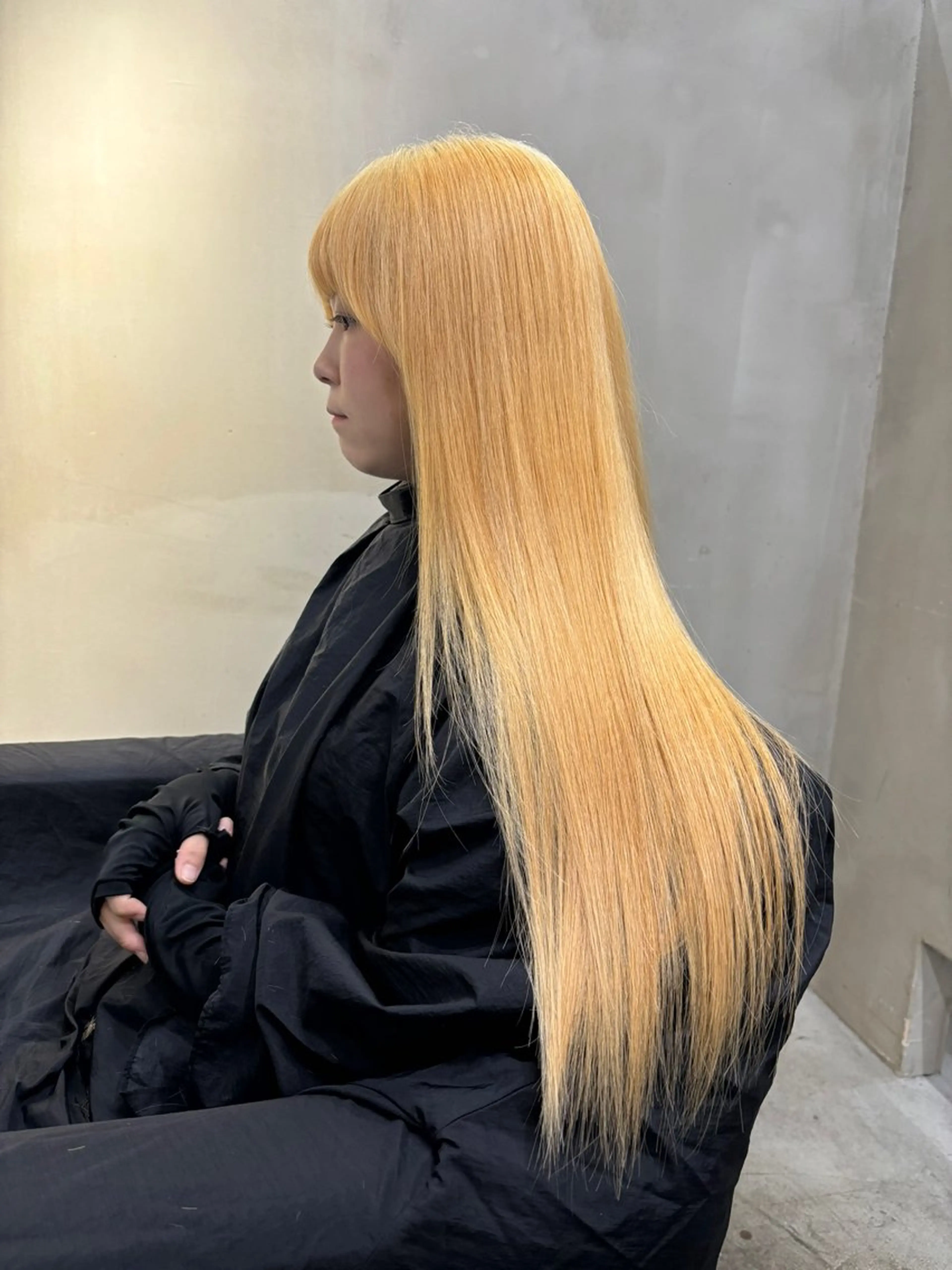 ロング カラー 抜きっぱなしブロンド レッドカラー ヘアカラー 中園康 /カラー/ブリーチのヘアスタイル