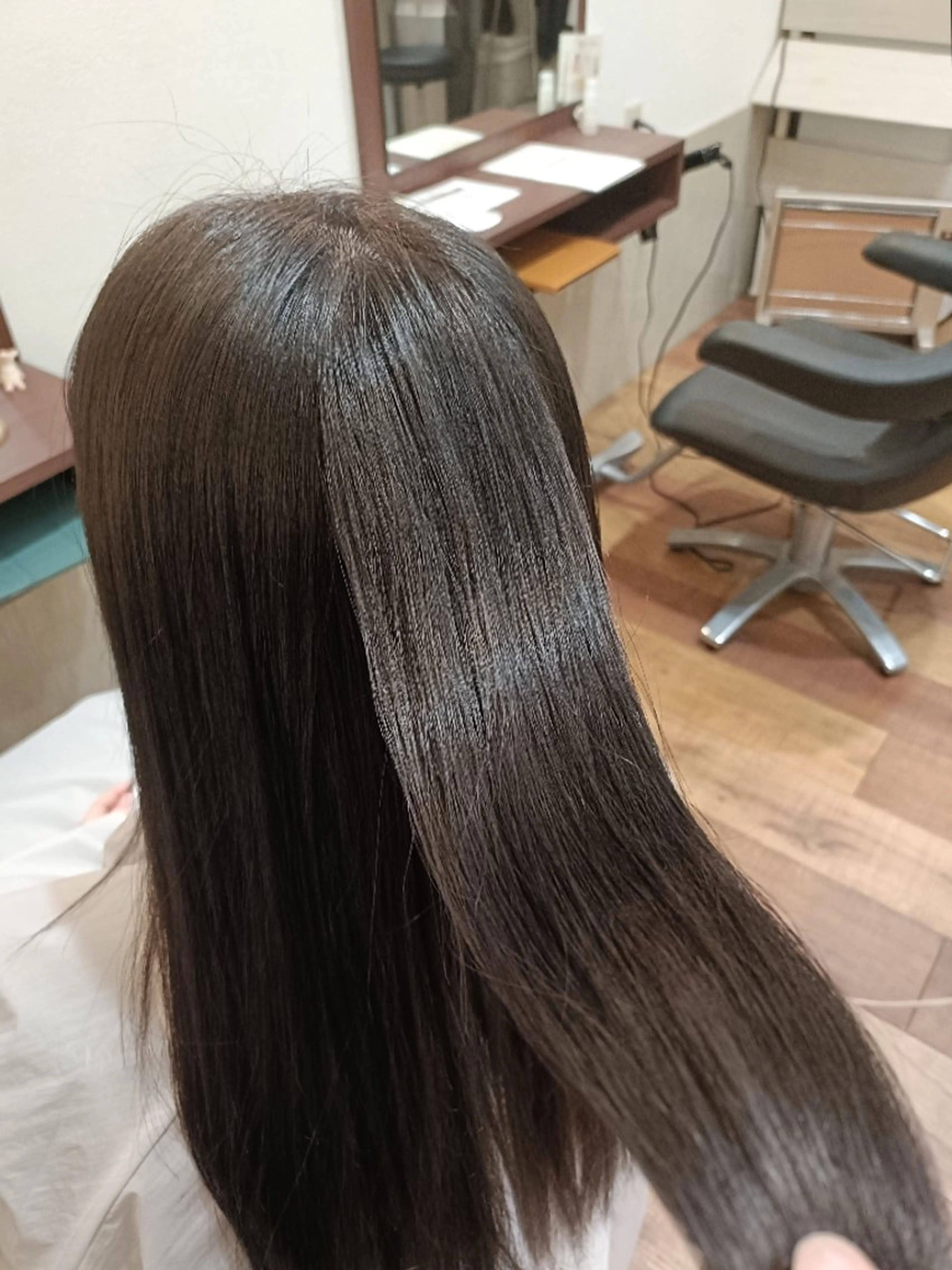 ロング パーマ 縮毛矯正 カット 縮毛矯正 MOLLA 浅香山店所属・谷口ゆめ/縮毛矯正/ 大人女子/眉ワックスのヘアスタイル