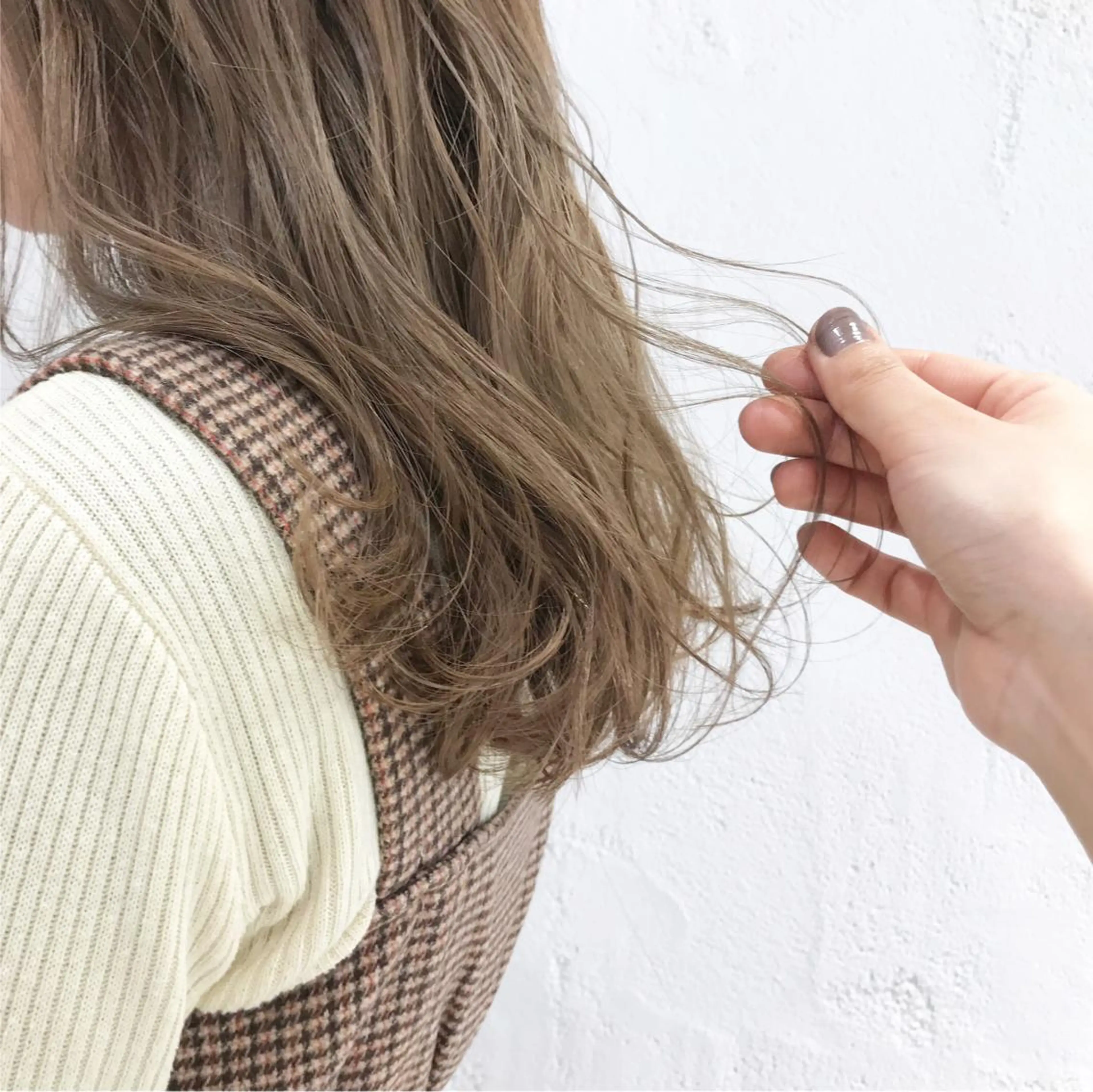 セミロング カラー ヘアアレンジ ベージュカラー ミルクティーベージュ 🫧透明感カラー/ ボブ/小笠原汐海🪽のヘアスタイル