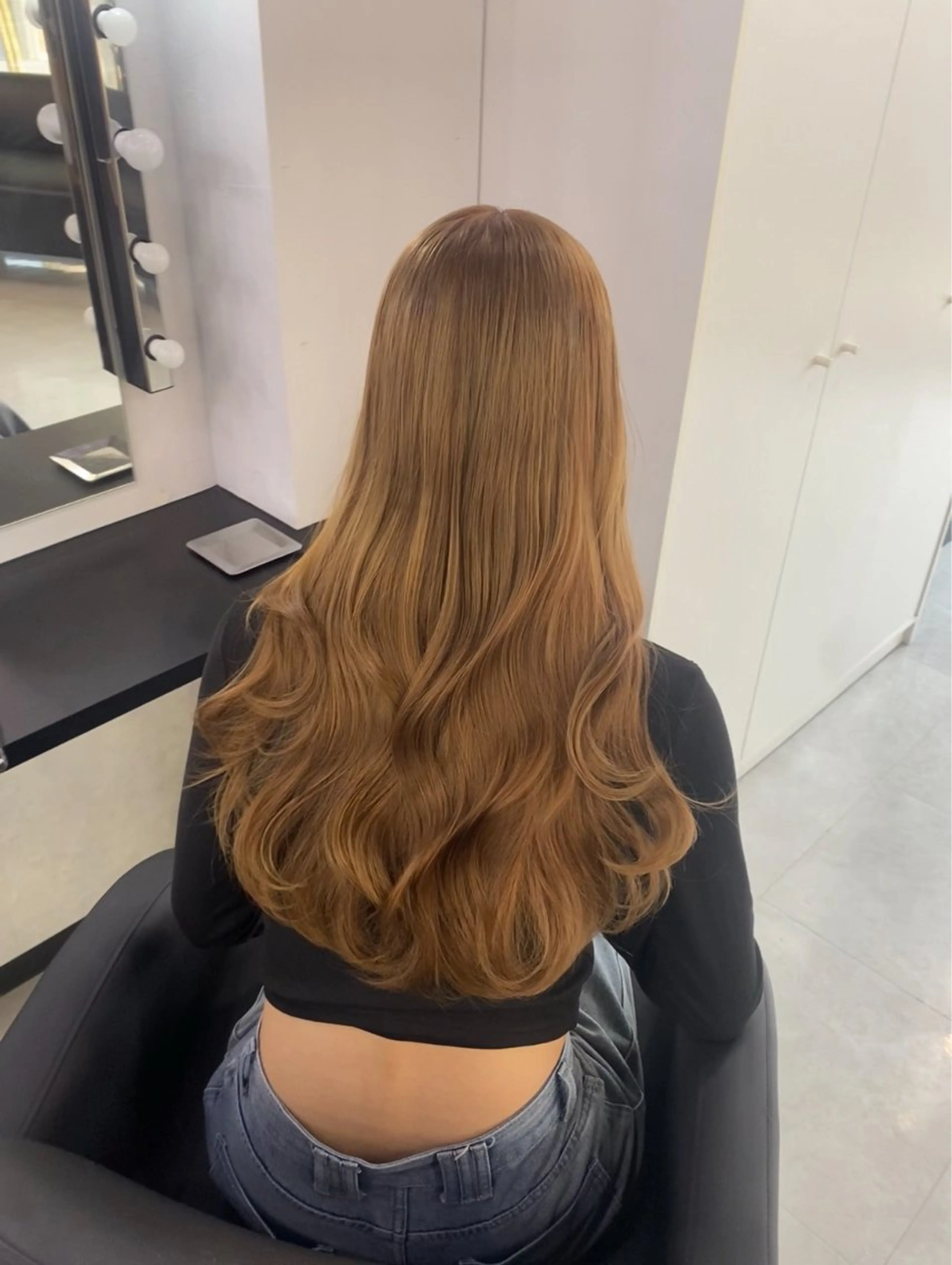 ロング レイヤー・ブリーチ kiyotoshiのヘアスタイル