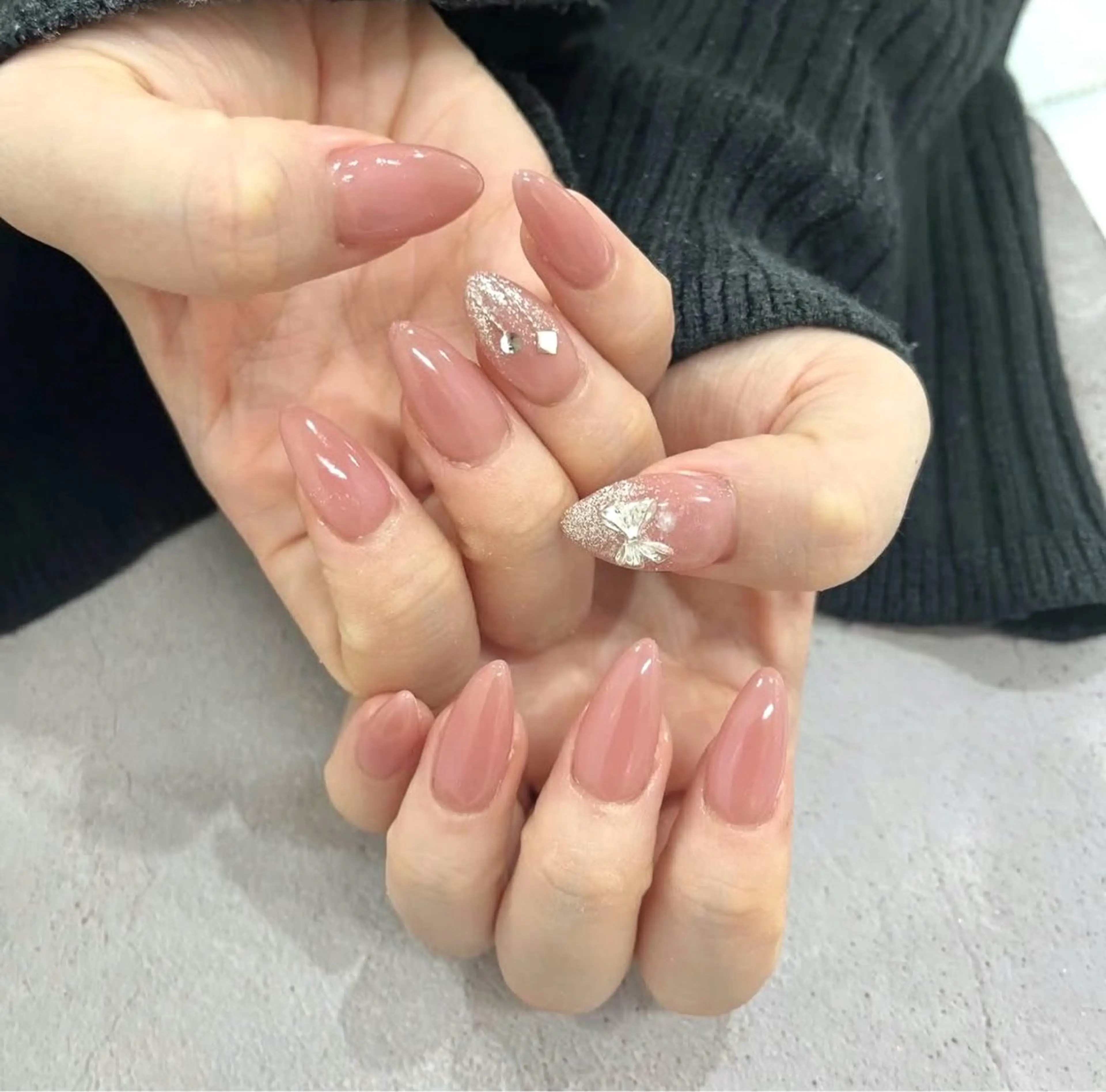 ネイル アートネイル ガーリー シンプルネイル ハンドネイル _white 上本町店のネイルデザイン