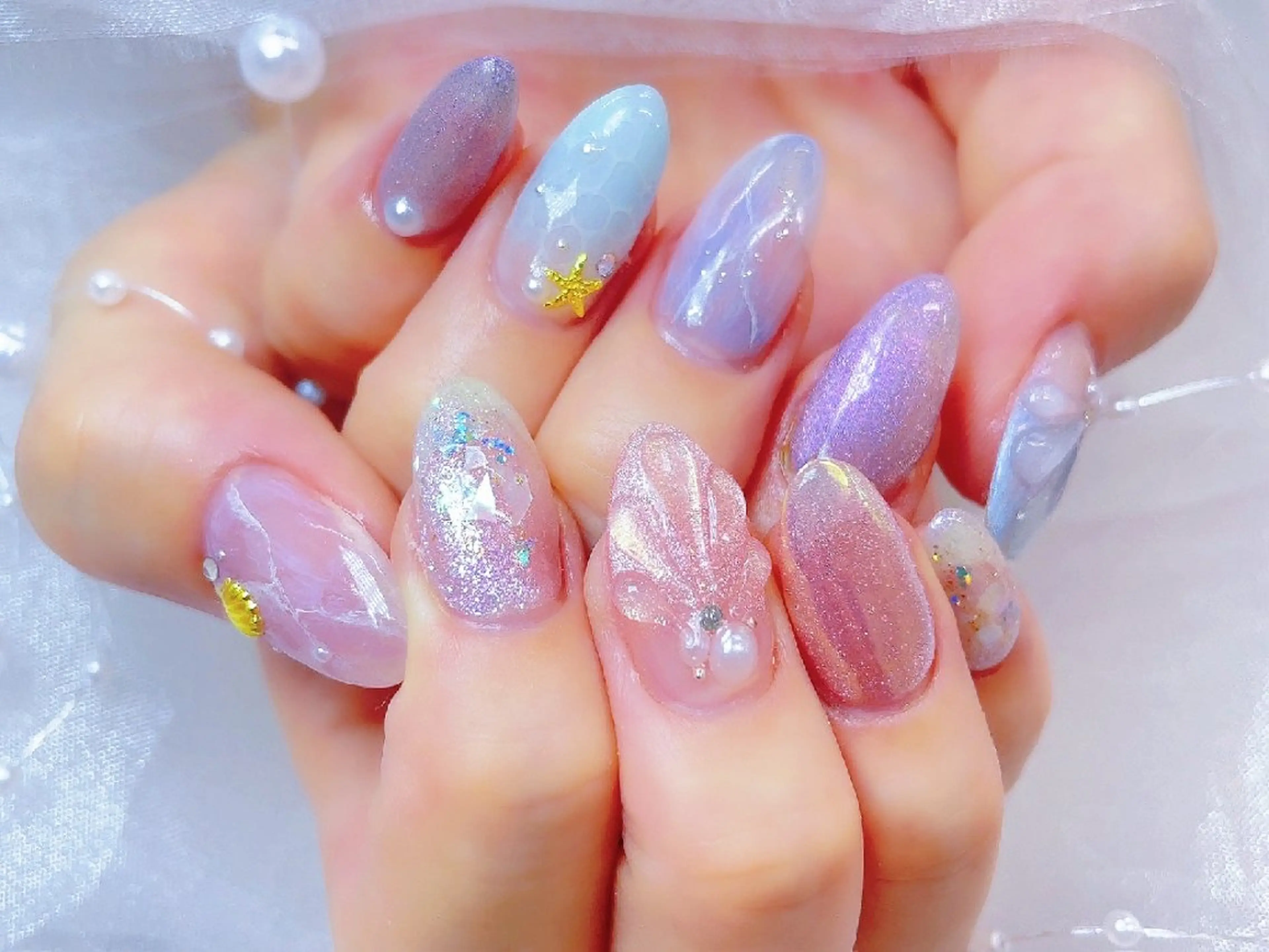 ネイル 長さ出し フラッシュネイル フレンチネイル キラキラネイル ラメ(グリッター) Chouette Nailのネイルデザイン