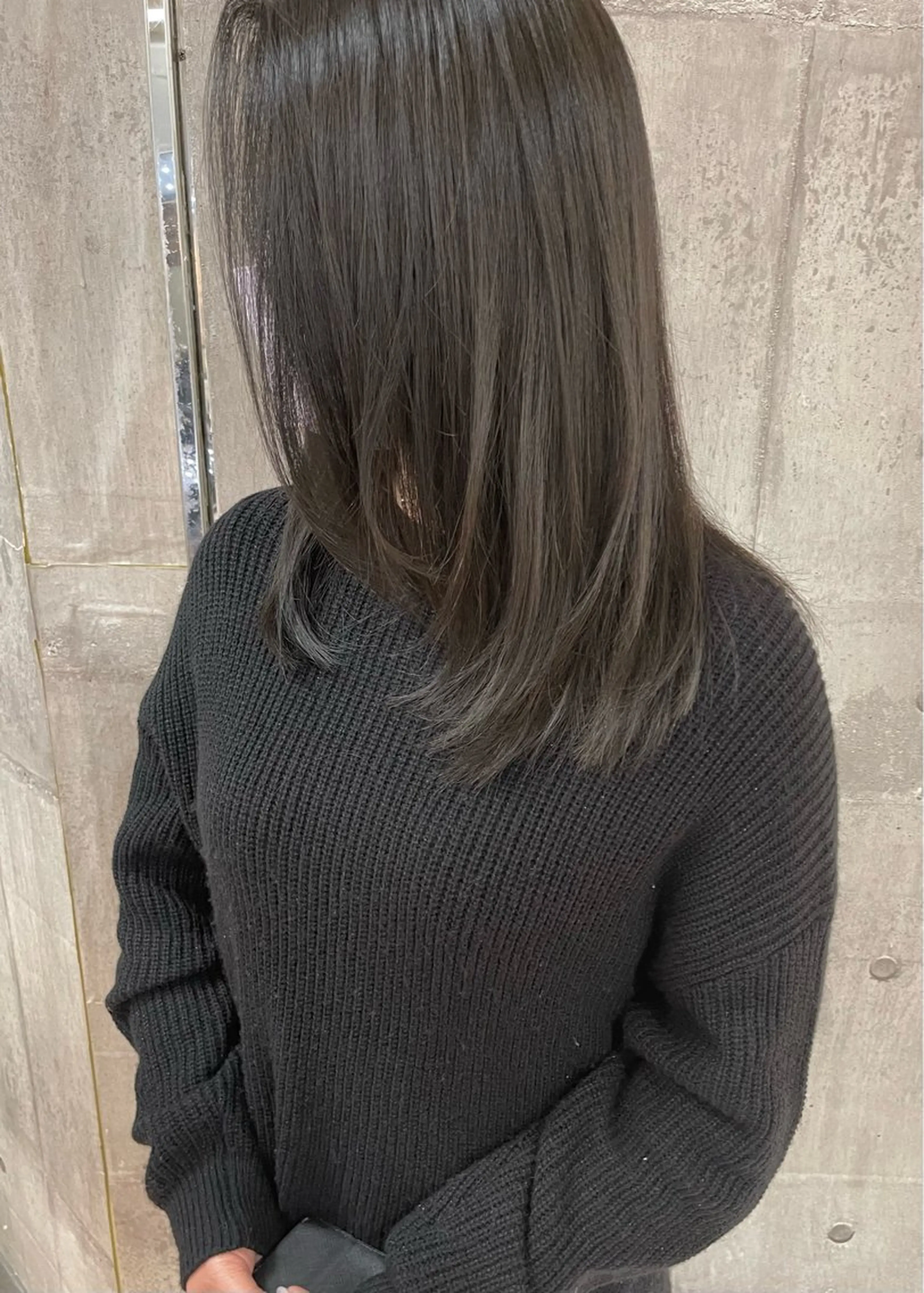 ミディアム カラー アッシュ ブリーチ ブリーチなしカラー ヘアカラー トリートメント 田室 和幸のヘアスタイル