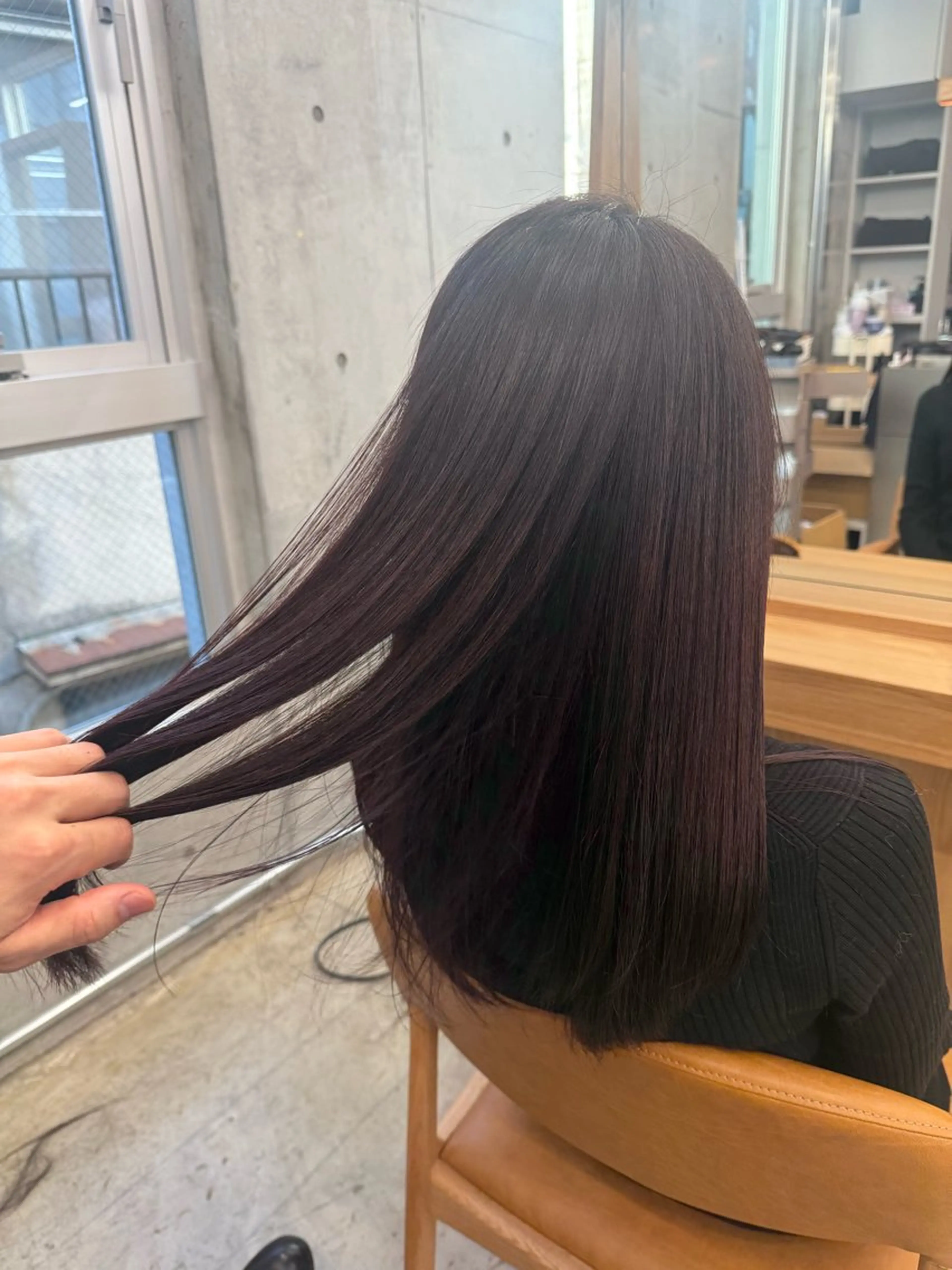 ロング カラー ロングレイヤー ベージュカラー ブリーチ 透明感カラー グレージュ カット ヘアカラー トリートメント 誰より丁寧なカット/ 小林輝/レイヤーのヘアスタイル