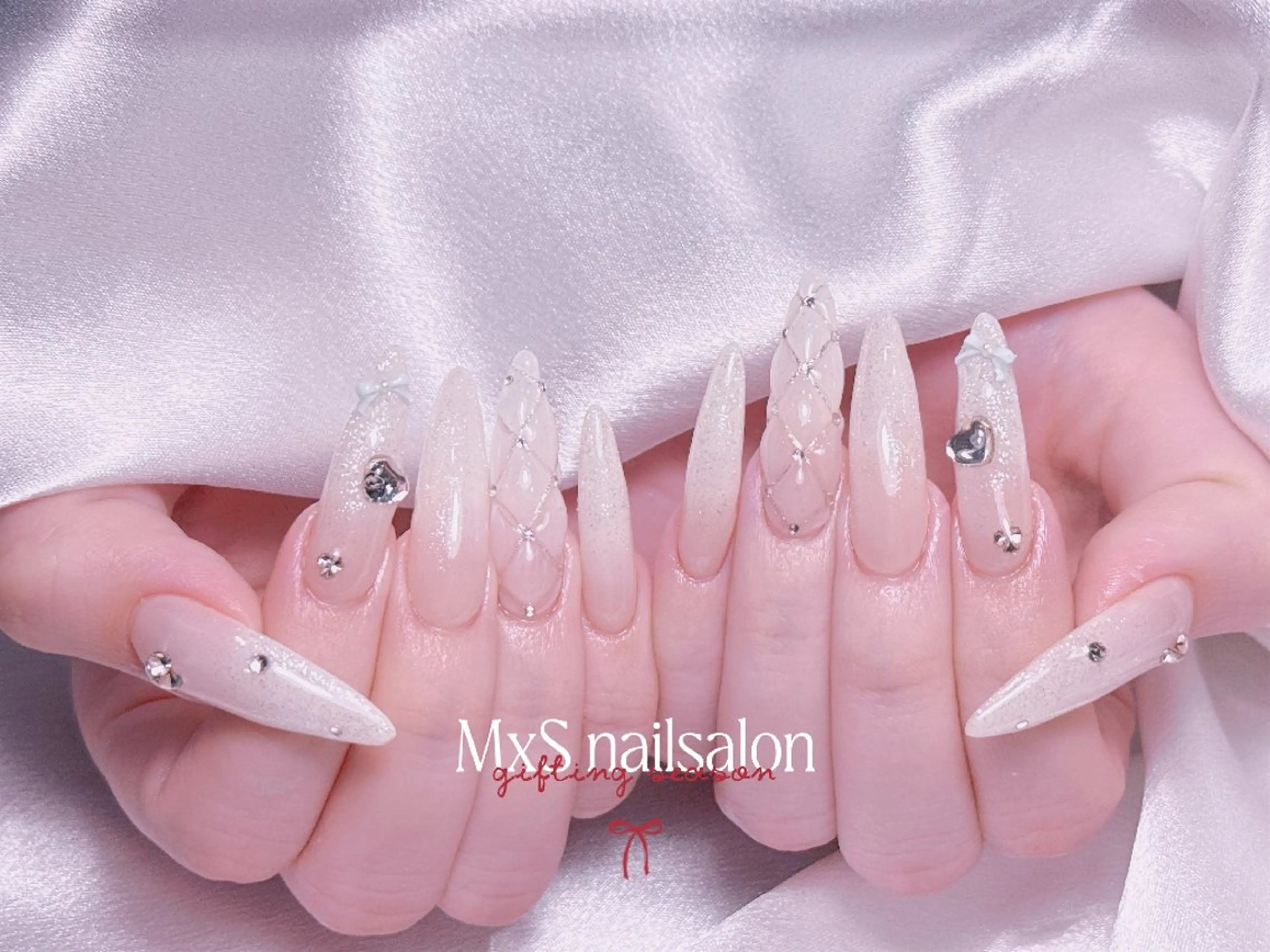 ネイル ハンドネイル ハンドケア MxS Nail(長さだし/フィルイン/マグネット/韓国ネイル/ワンホンネイル/ワンカラー)所属・MxS リィリィのネイルデザイン