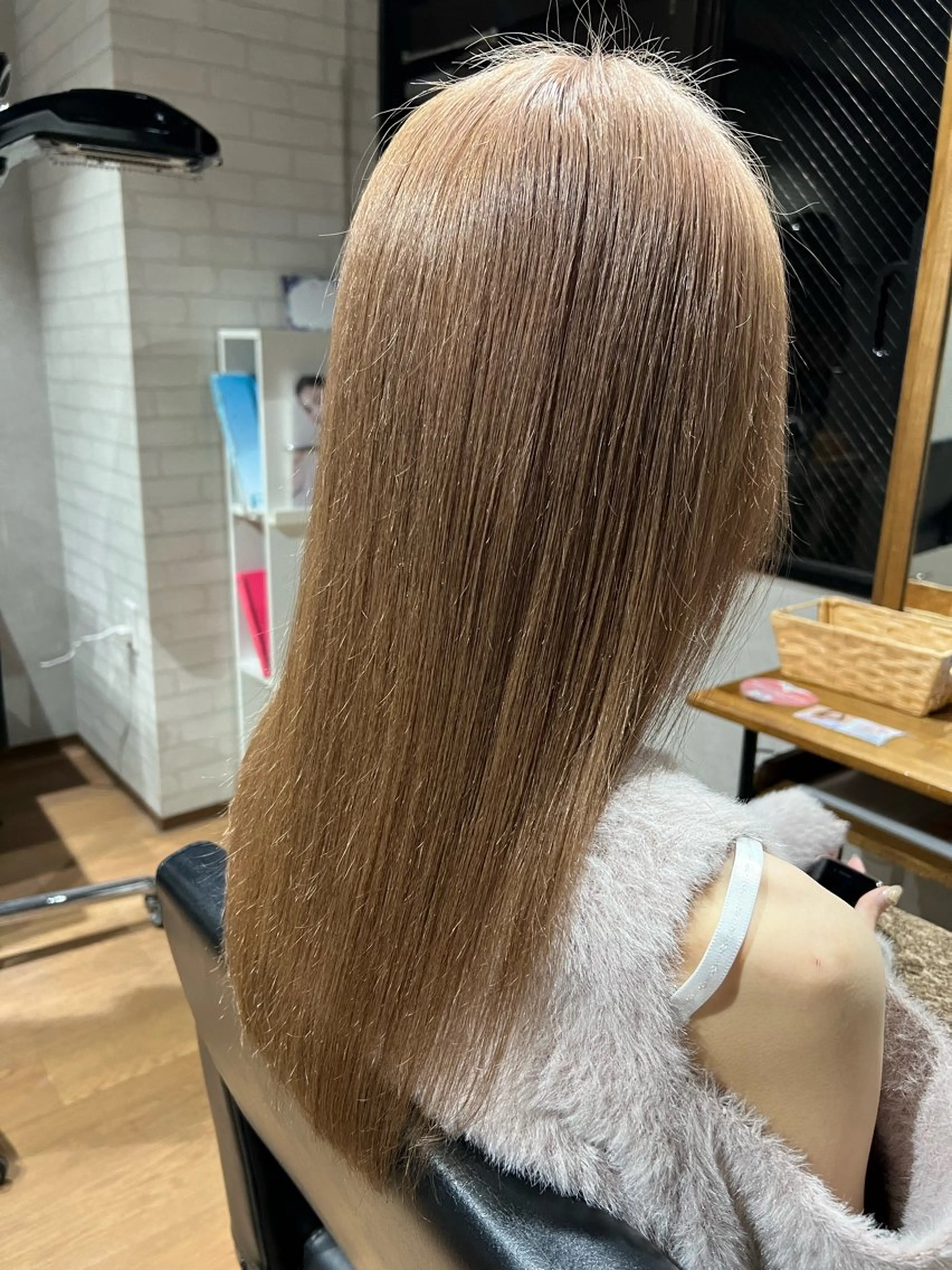 ロング カラー ベージュカラー ミルクティーベージュ カット ヘアカラー ✨ハイトーン カラー福岡拓也✨のヘアスタイル