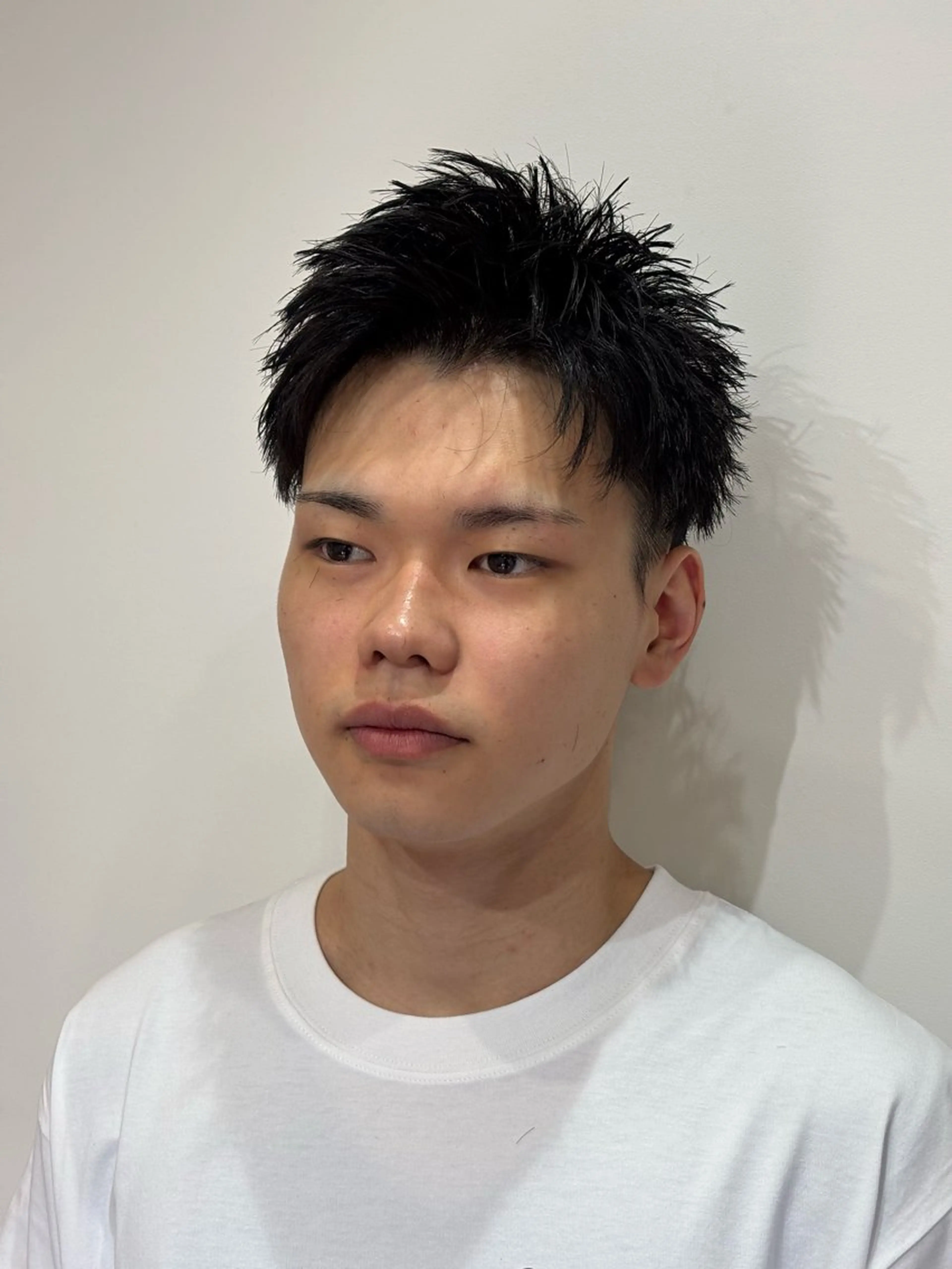 ショート メンズ アップバング メンズショート スパイキーショート ショートヘア カット トリートメント 【店長】メンズ職人 短髪　ハイトーン🔥のヘアスタイル