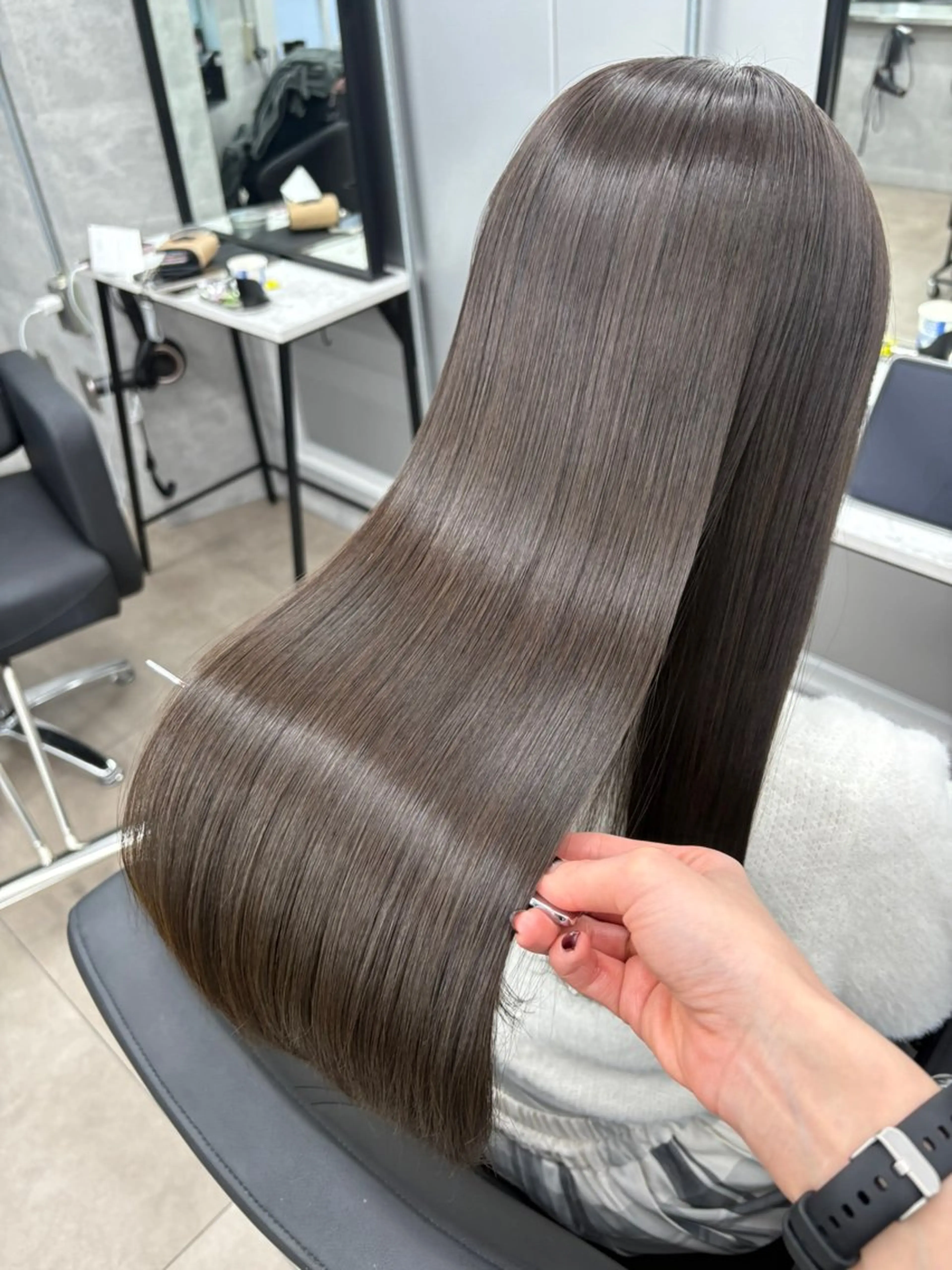 【🌸最高級🌸】カット＋艶カラー＋髪質改善ULTOWA＋選べるトリートメントの写真