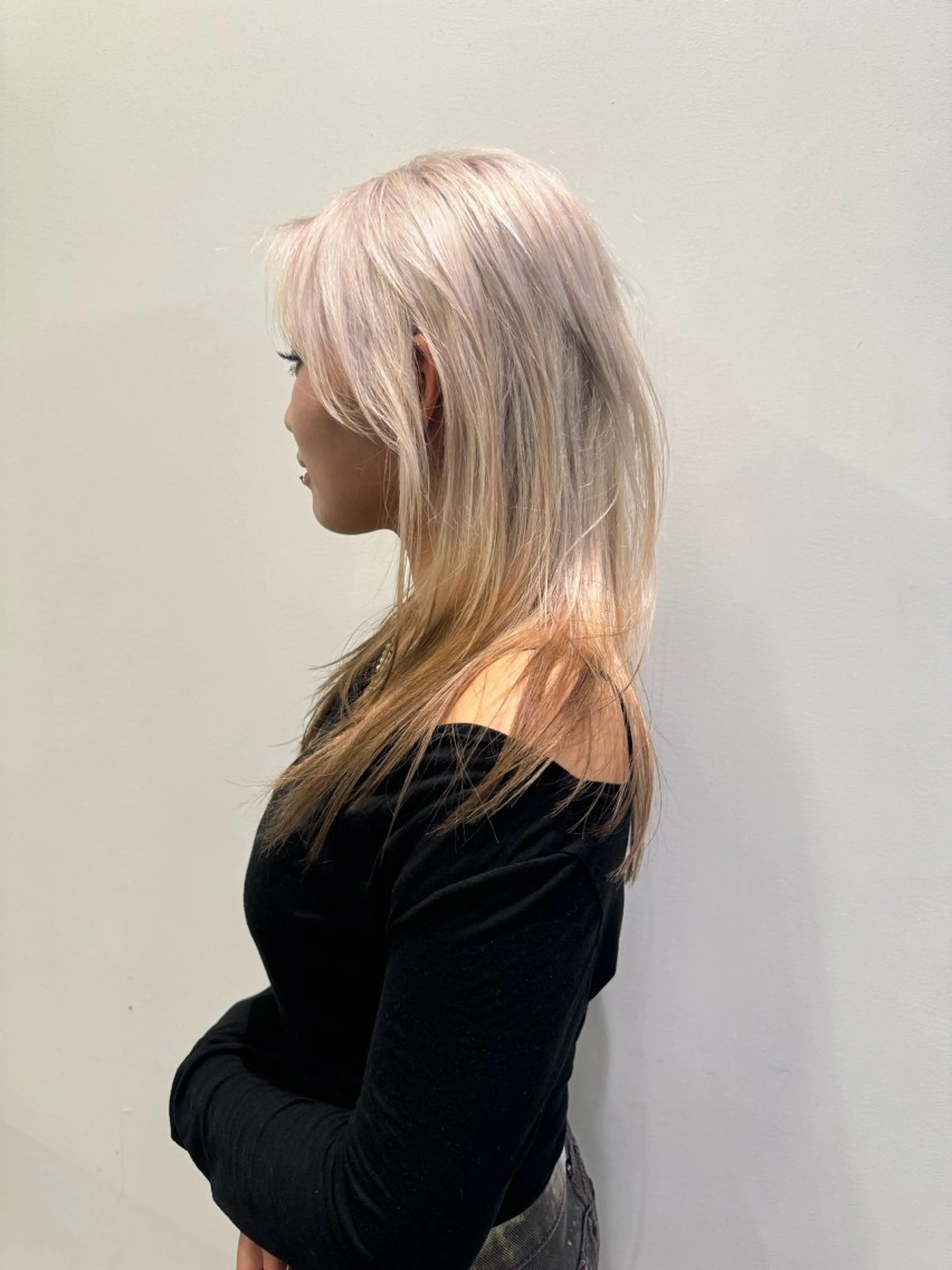 ロング カラー だいち/ブリーチ/ レイヤーカットのヘアスタイル