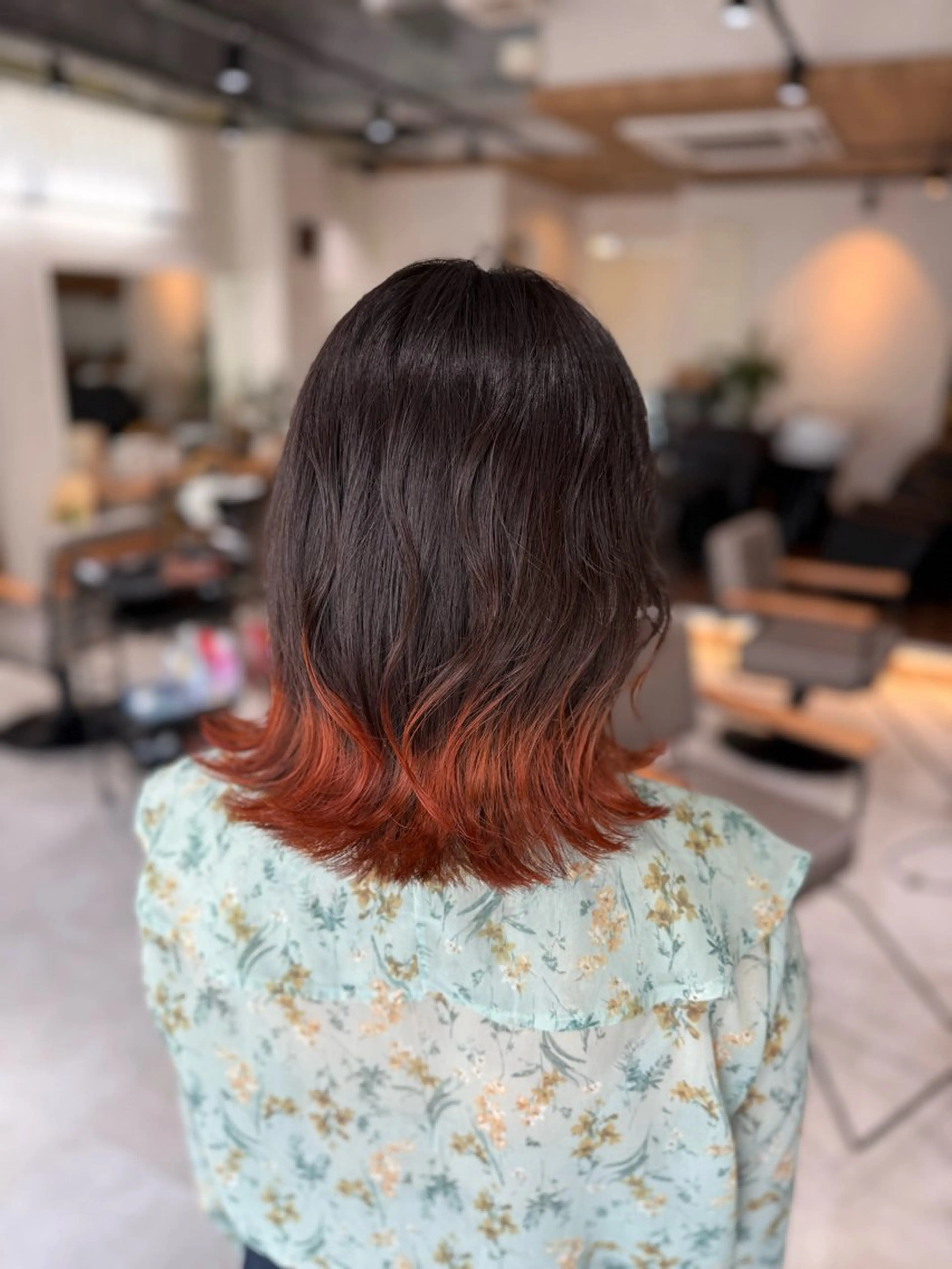 ミディアム ヘアカラー 髪質改善🌹／ レイヤー🌙／トワのヘアスタイル