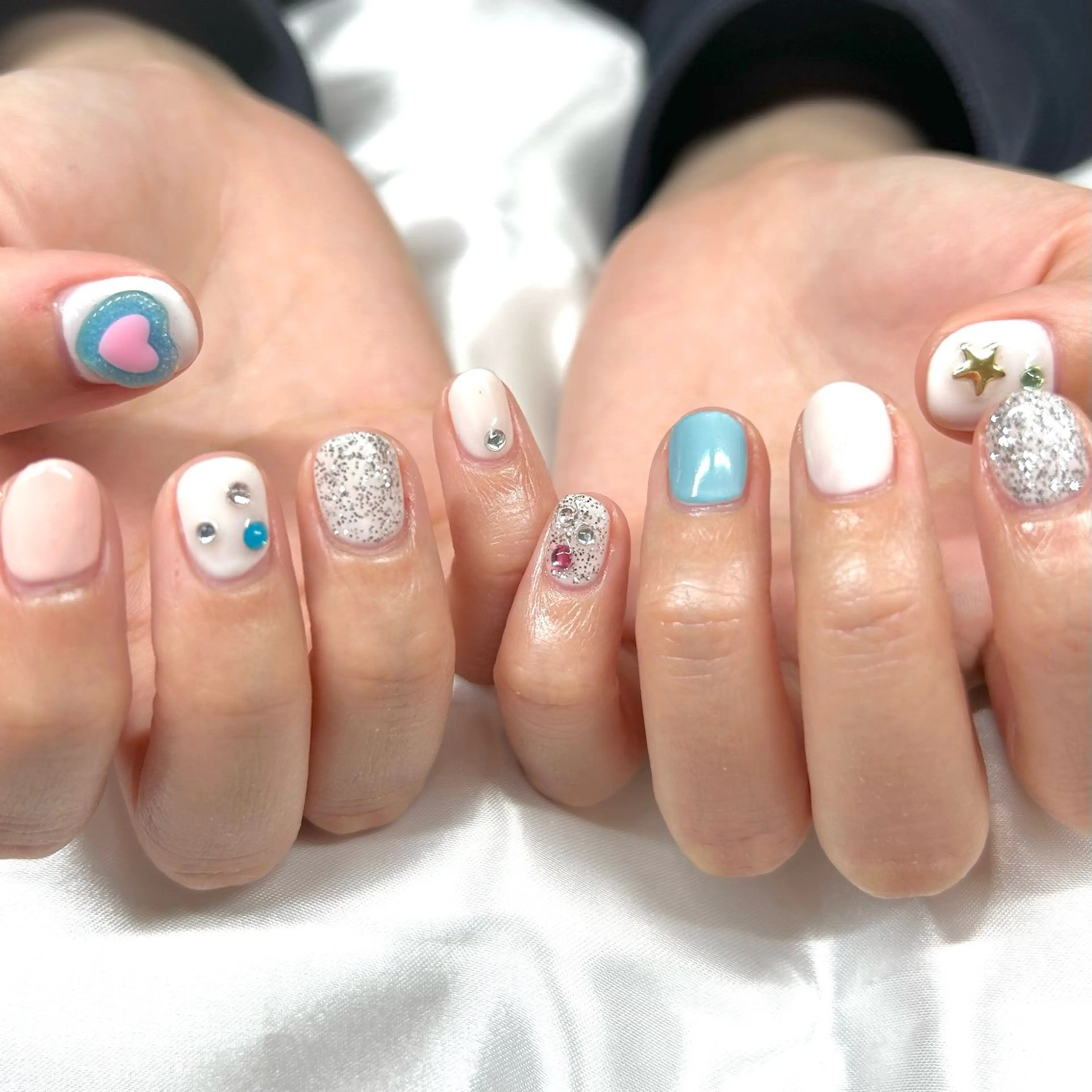 ネイル ハート shine'an fuka🌿🫧のネイルデザイン