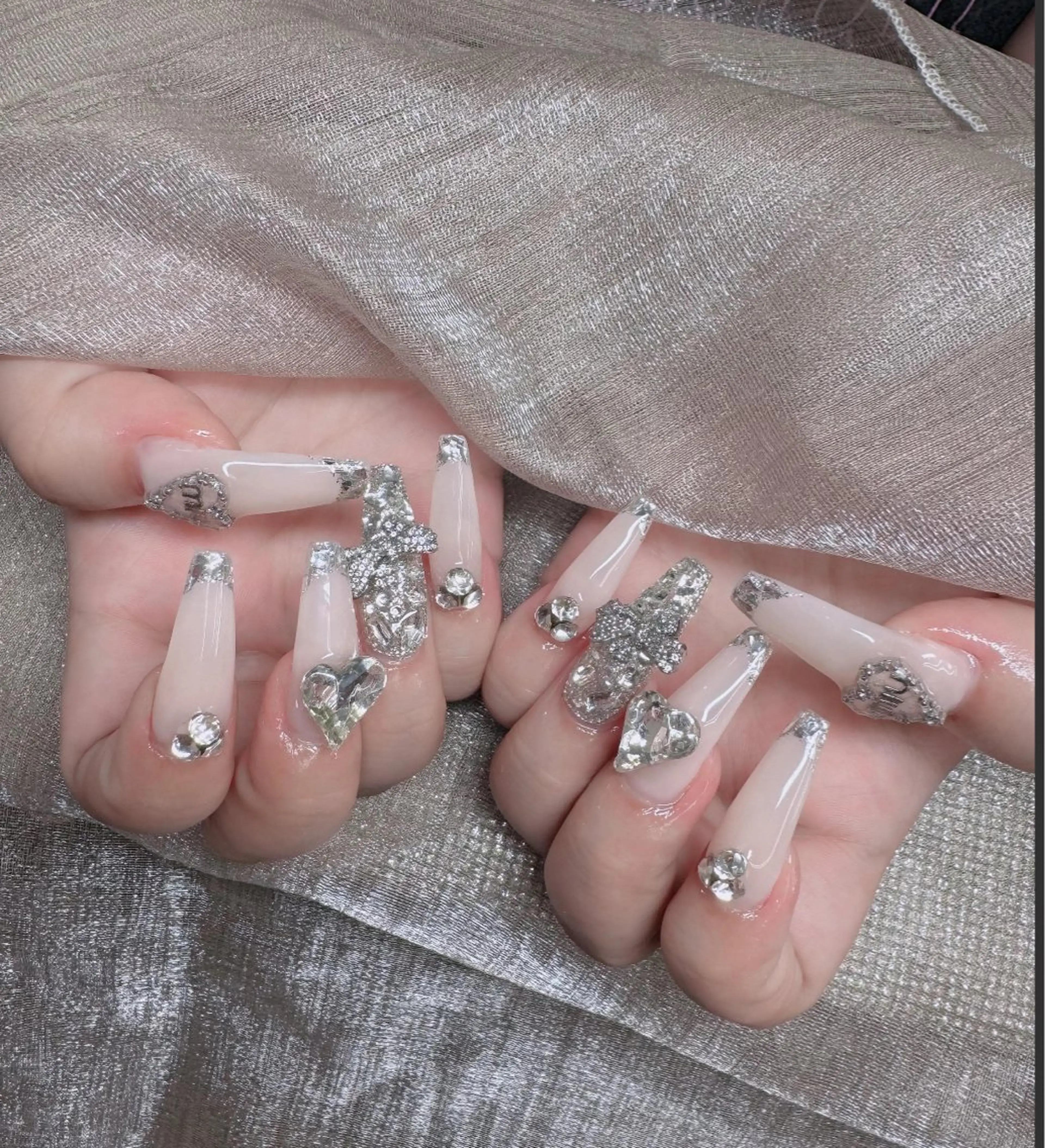 ネイル フレンチネイル ジェルネイル ガラスフレンチ ハロウィン ハート ハンドネイル H.baby Nail Salonのネイルデザイン