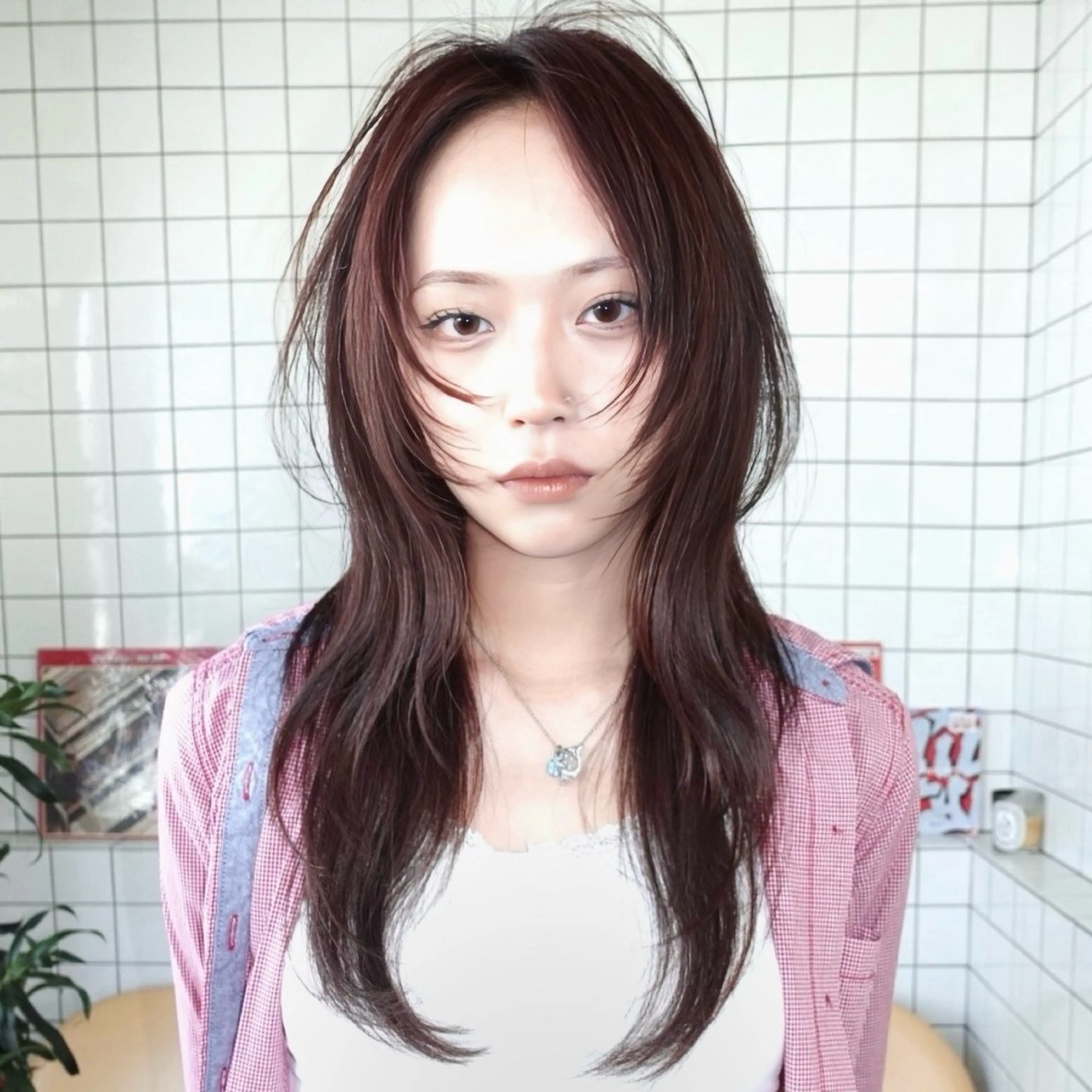 ロング カラー 黒髪 ブラウンカラー 透明感カラー 顔周りカット ハッシュカット カット ヘアカラー トリートメント momo もものヘアスタイル