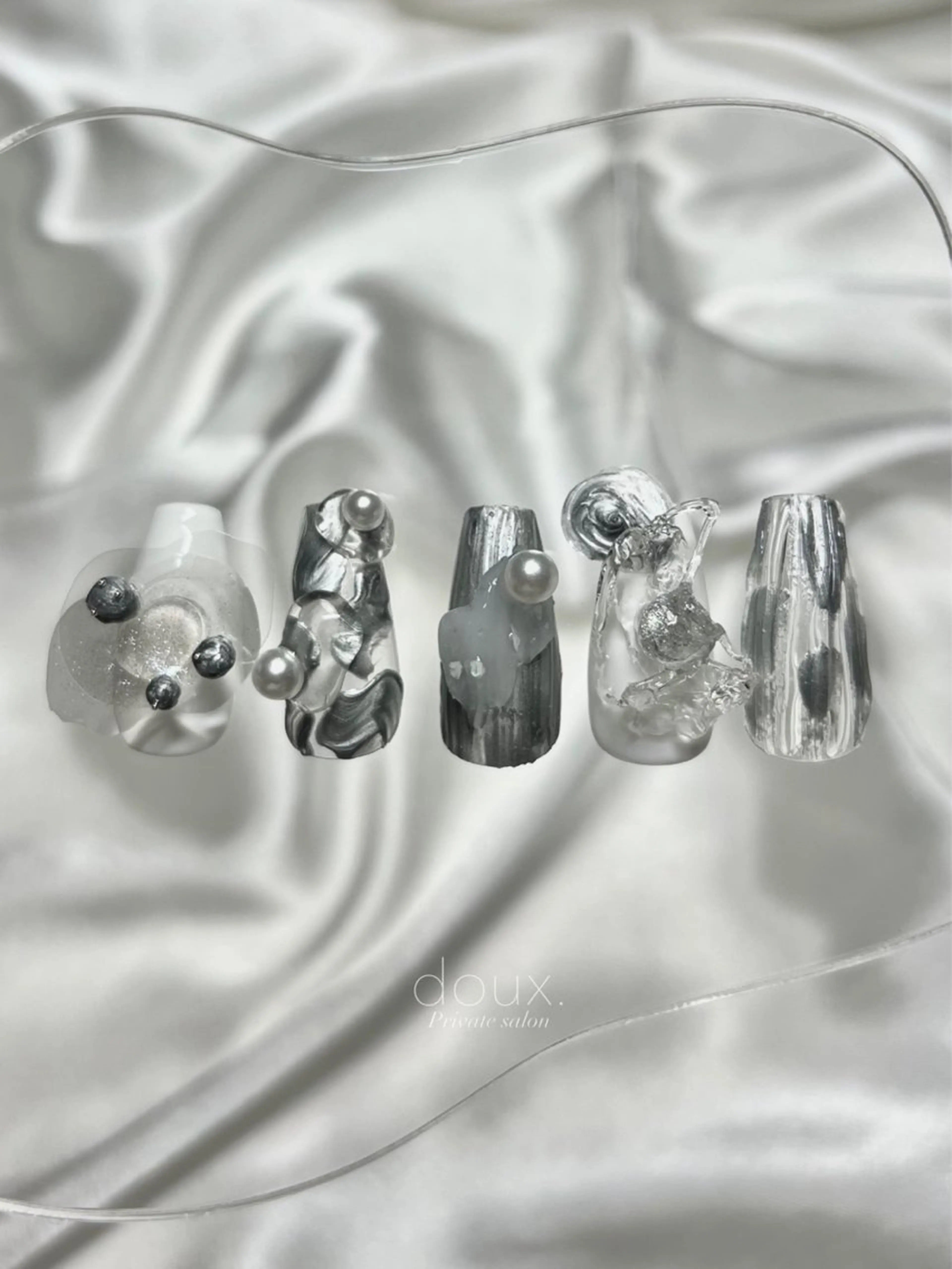 ネイル アートネイル オーロラネイル 韓国ネイル ミラーネイル 春ネイル ハンドネイル doux. nailのネイルデザイン