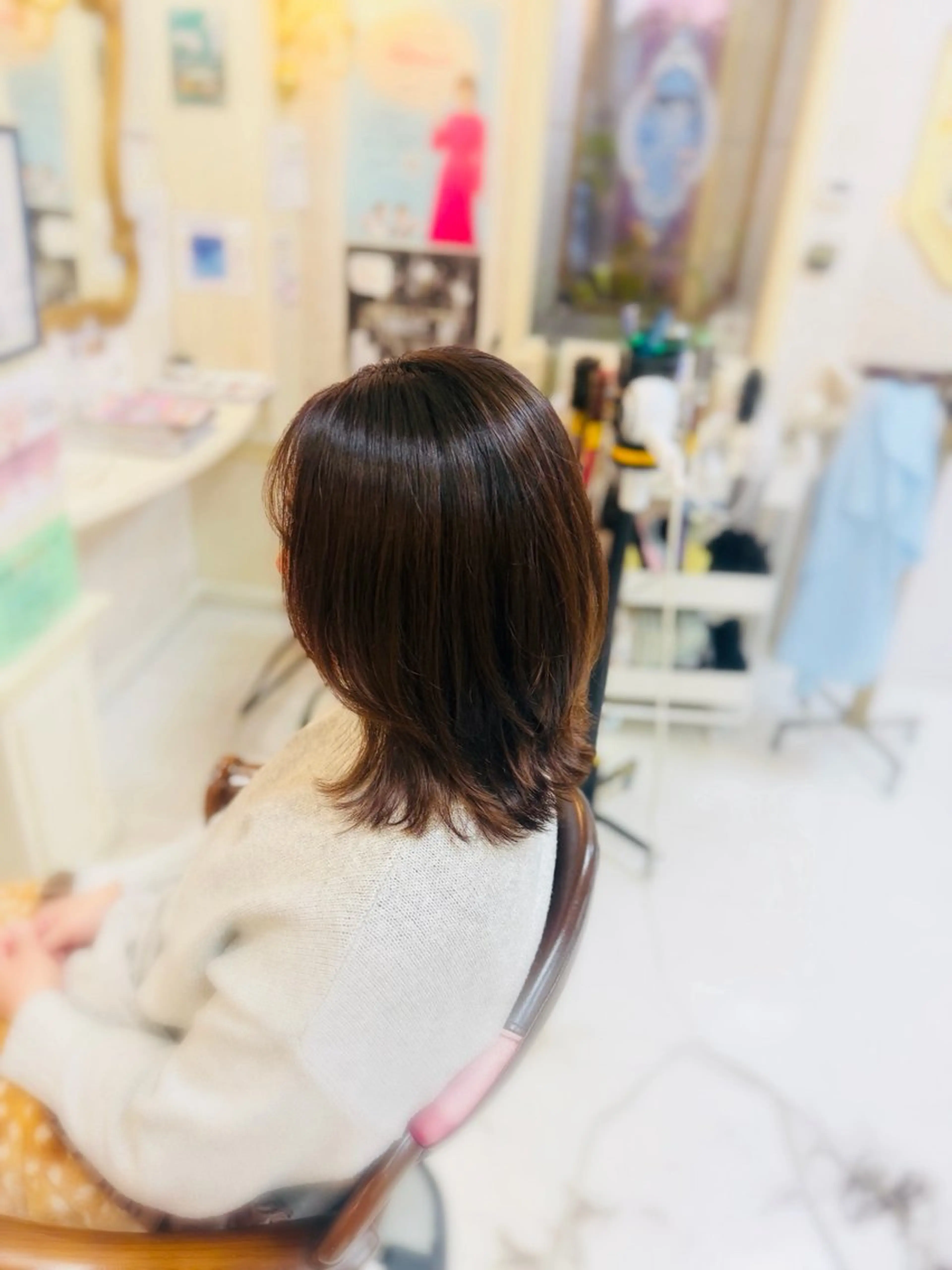 ミディアム レイヤーカット カット 菅沼 美咲のヘアスタイル