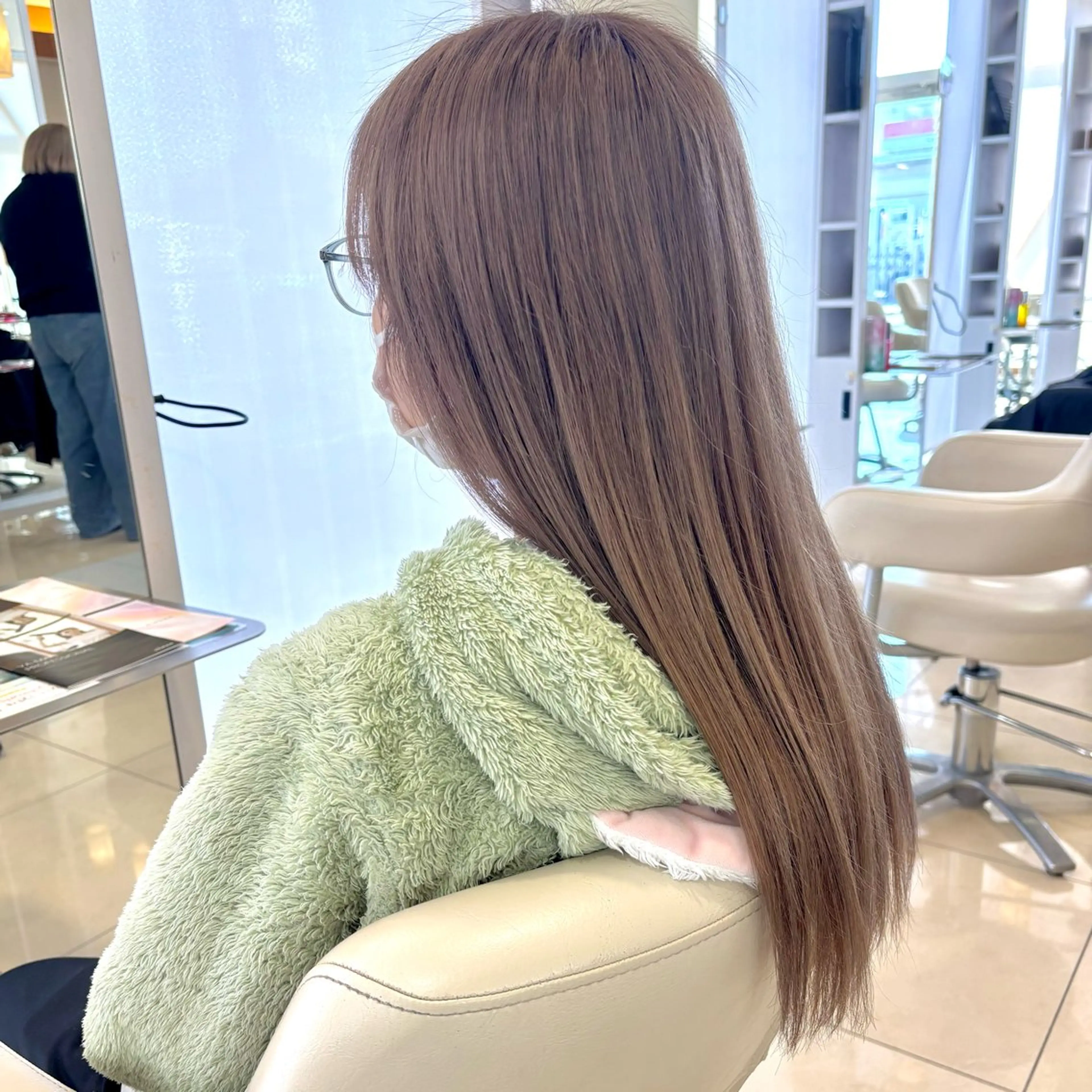 カラー ブリーチ 縮毛矯正 ヘアカラー トリートメント 💖透明感カラー 板倉百花💖のヘアスタイル