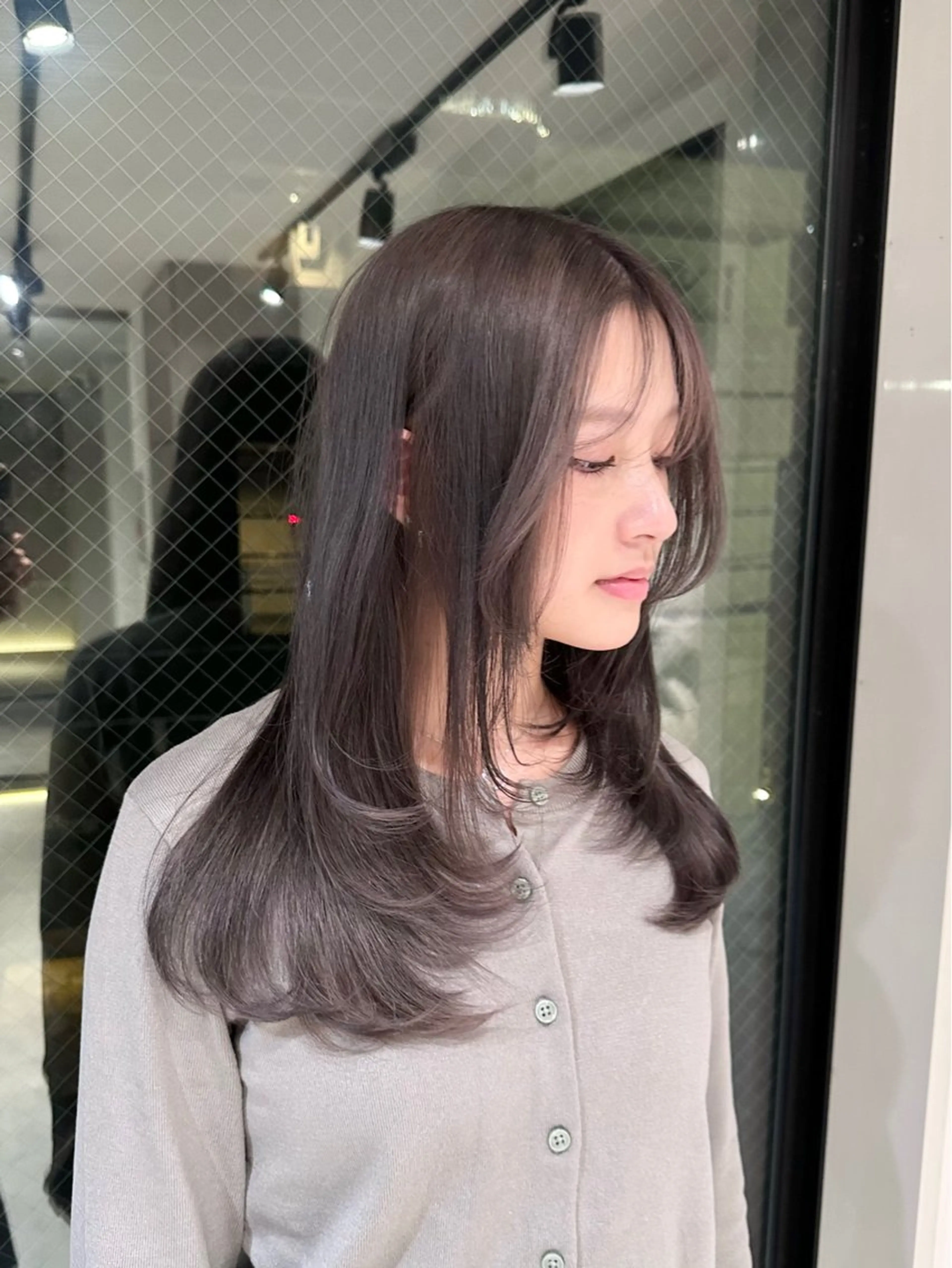ミディアム カラー カット ヘアカラー ヘッドスパ ヘアセット 🤍ハイトーンカラー 緒方 柚衣🤍のヘアスタイル