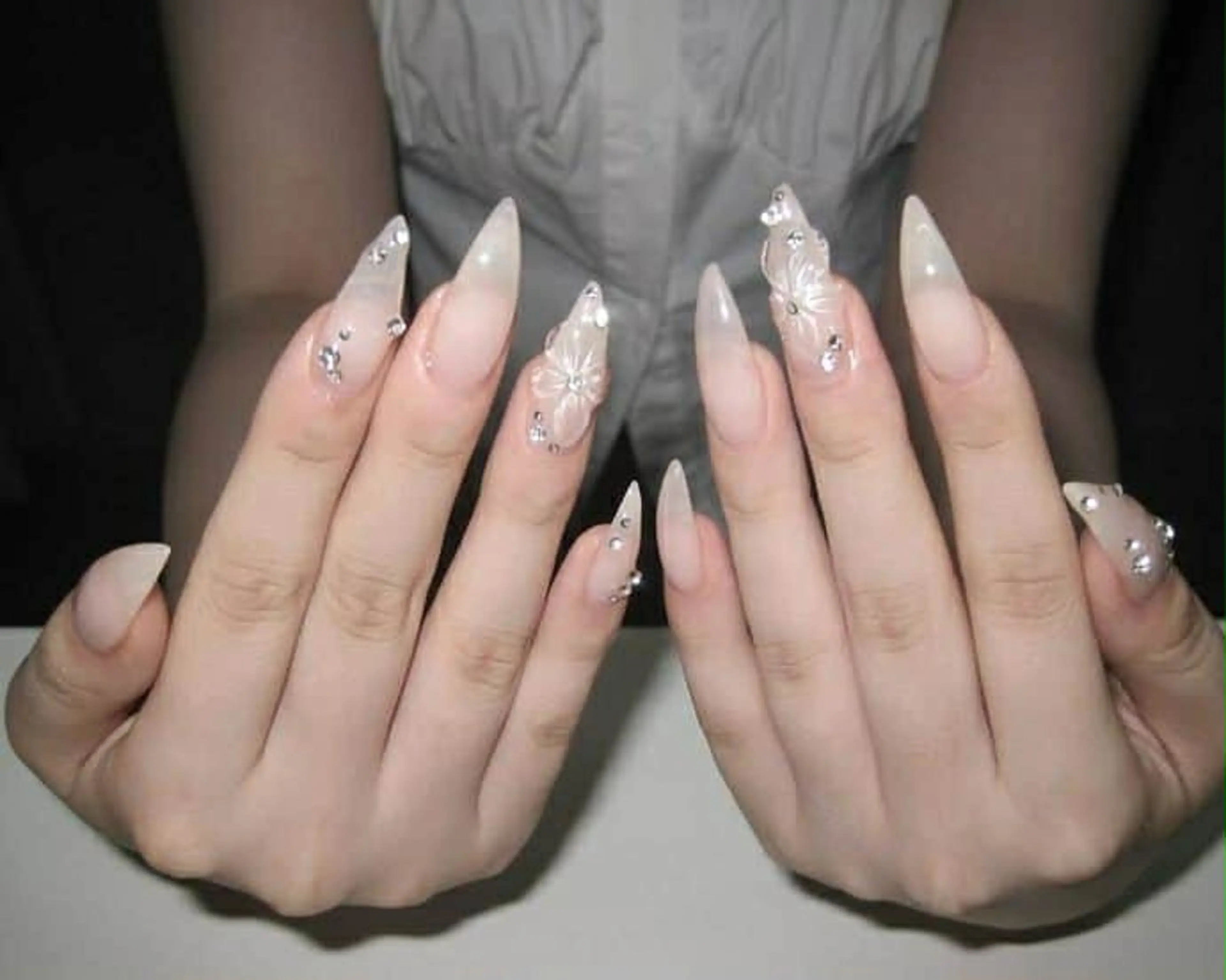 ネイル Queen Nail 柏店　クイーンネイルのネイルデザイン