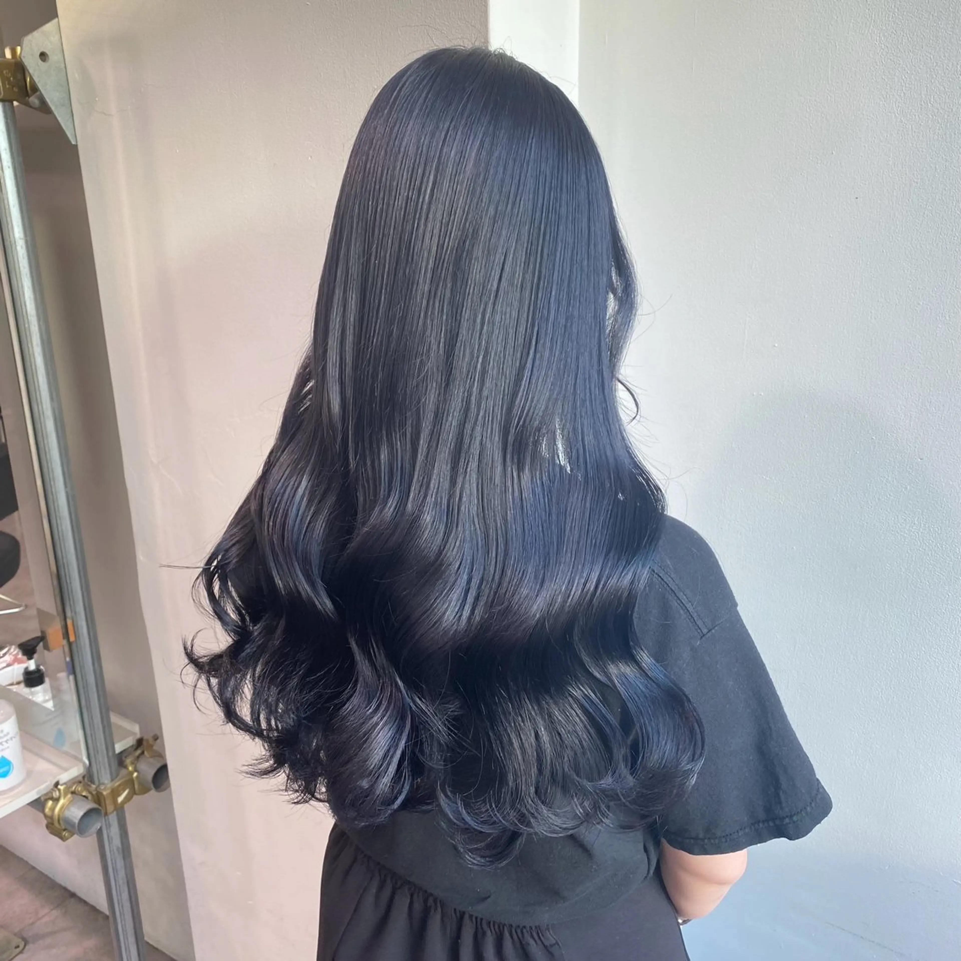 ロング カラー 黒髪 ブルーカラー ブルーブラック ダブルカラー ラベンダーカラー カット ヘアカラー 💙ハイトーン韓国風 色白ヘア💙manaのヘアスタイル