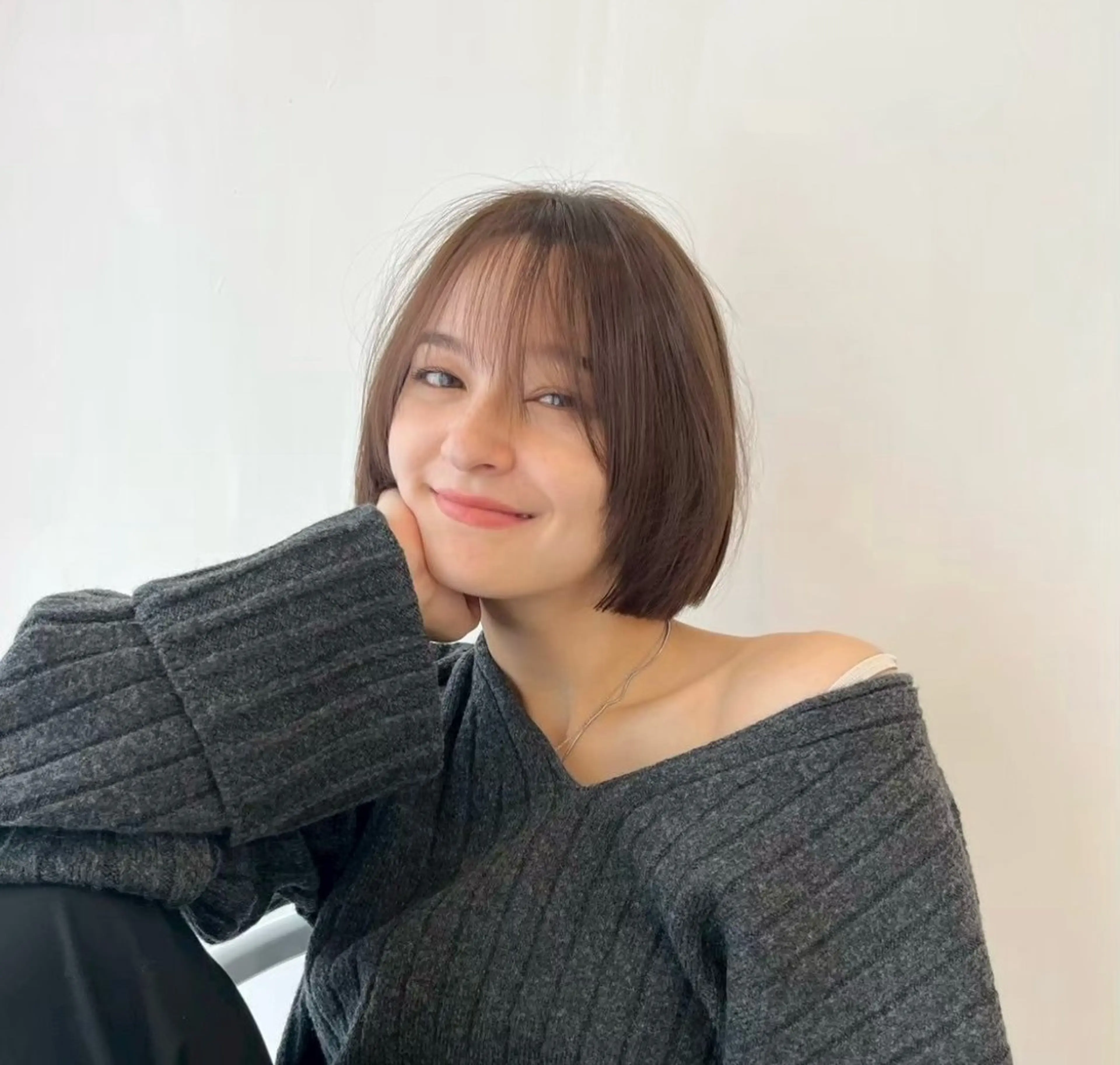 ミディアム 川口 日菜のヘアスタイル