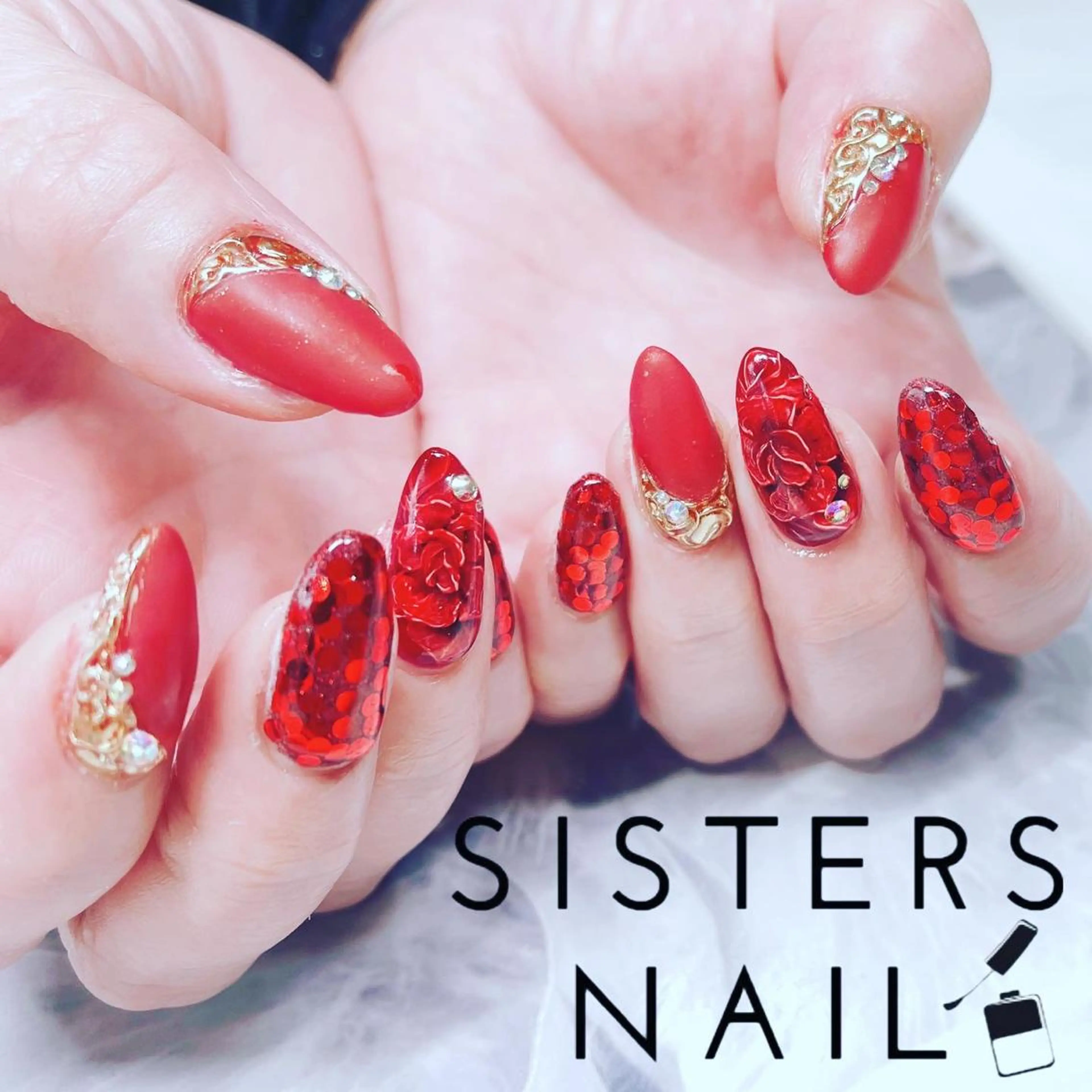 ネイル アートネイル フラワーネイル ゴージャス ホログラムネイル ラメ(グリッター) sisters nail.fのネイルデザイン
