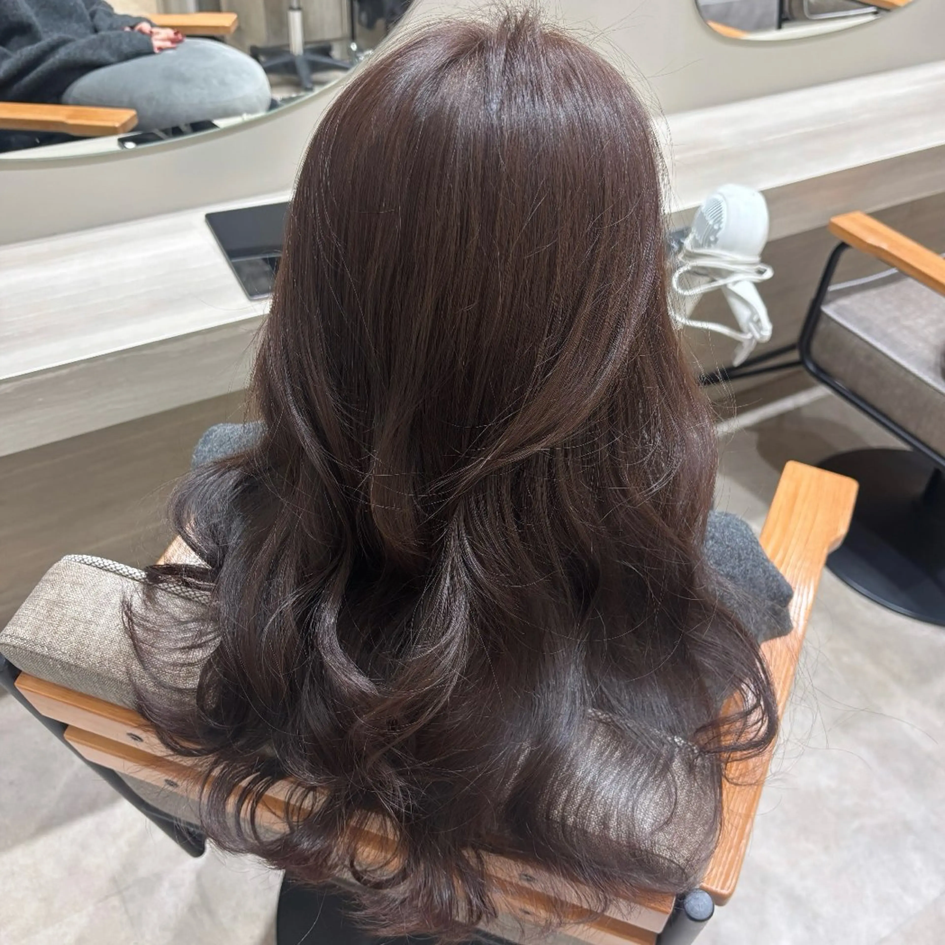 ロング カラー グレージュ イルミナカラー 🦋透明感艶カラー 🫧/Yuu🦋のヘアスタイル