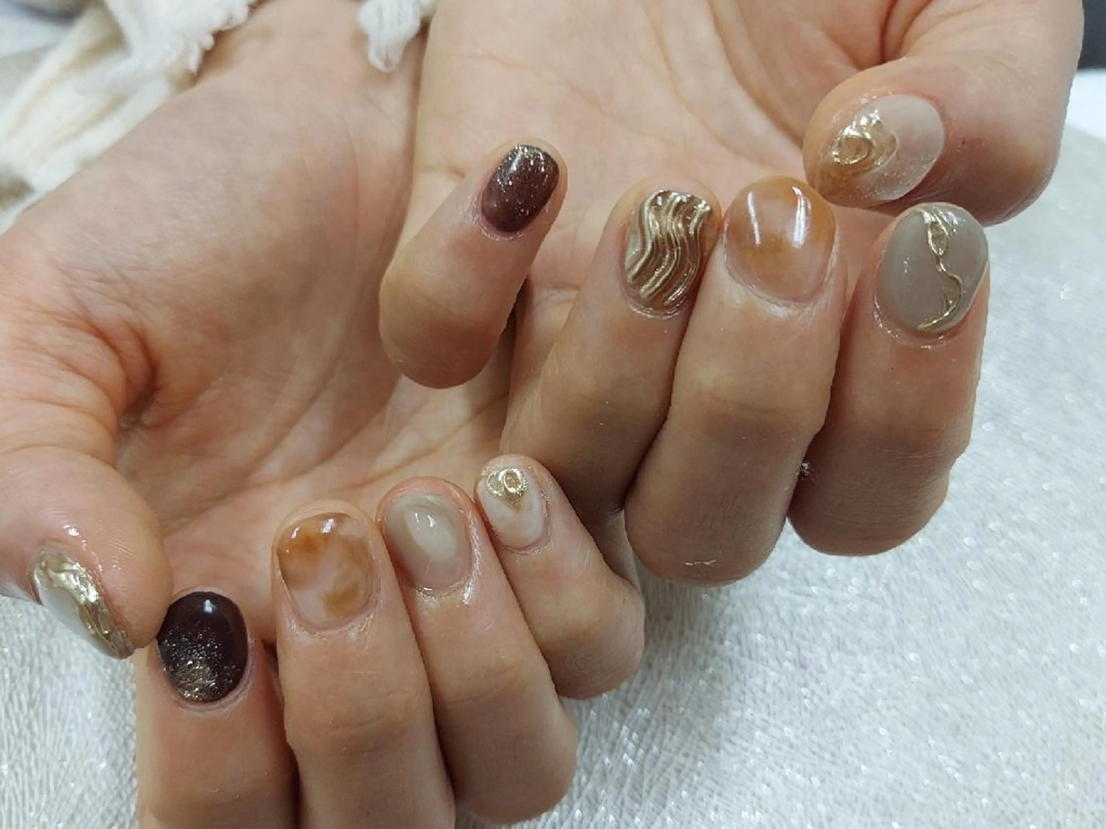 ネイル アートネイル ジェルネイル 持ち込み ニュアンスネイル パラジェル 河野ちえ (雑誌掲載サロン)のネイルデザイン