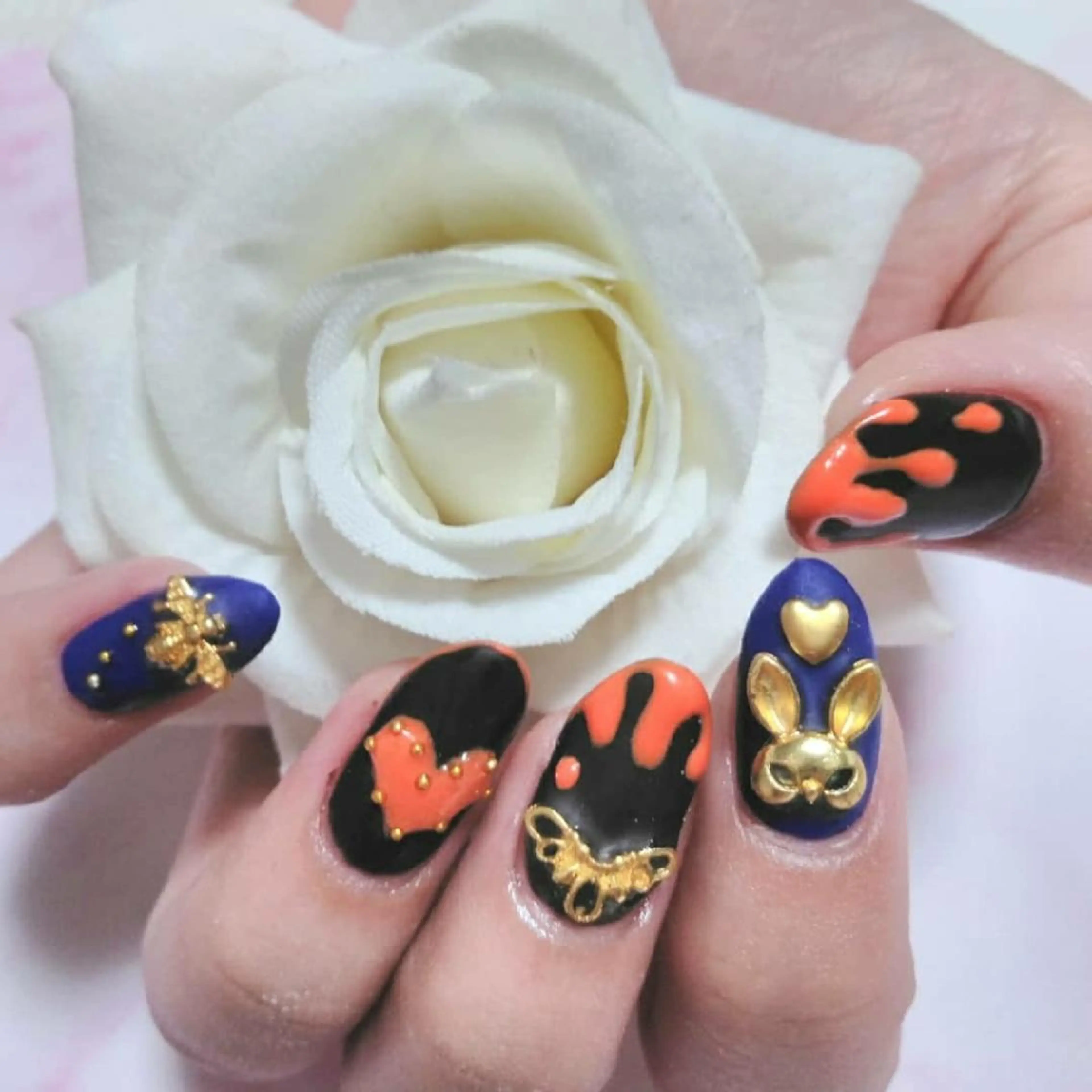 ネイル ハロウィン エステとネイル ローズコンフォートのネイルデザイン