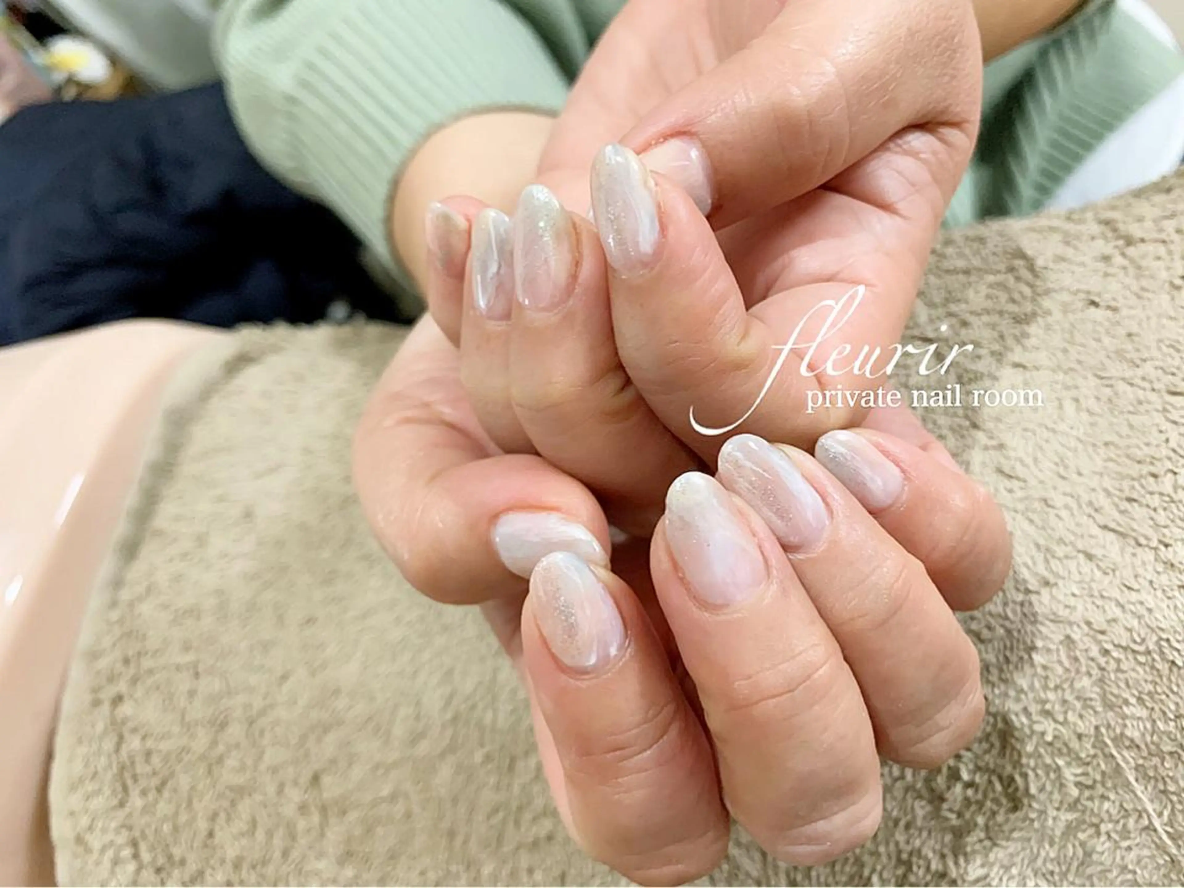 ネイル ラメ(グリッター) ニュアンスネイル オフィスネイル シルバー フルリール 【プライベートサロンのネイルデザイン