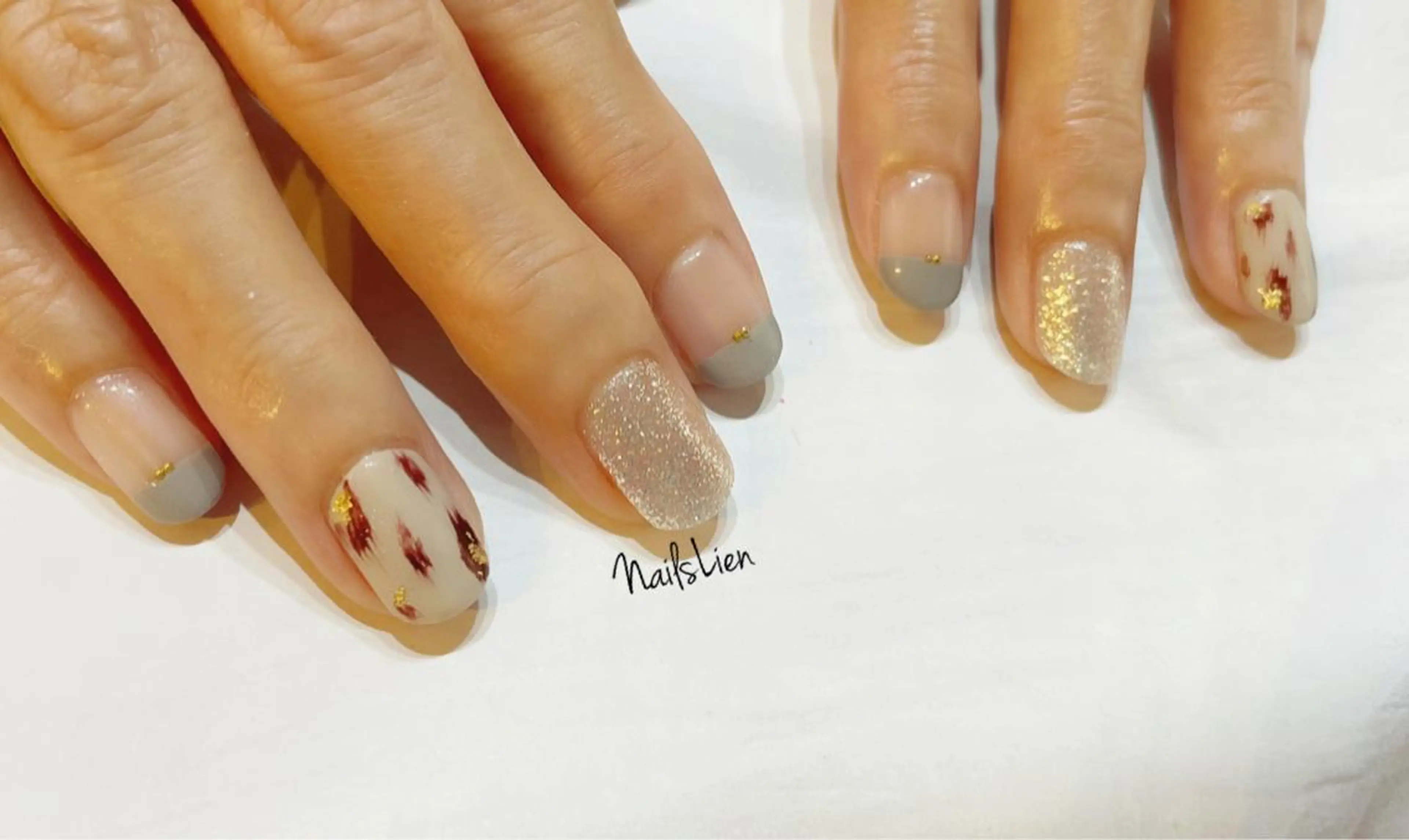 ネイル アニマル柄 フラワーネイル フレンチネイル ガラスフレンチ グラデーション studio e n / RiNのネイルデザイン