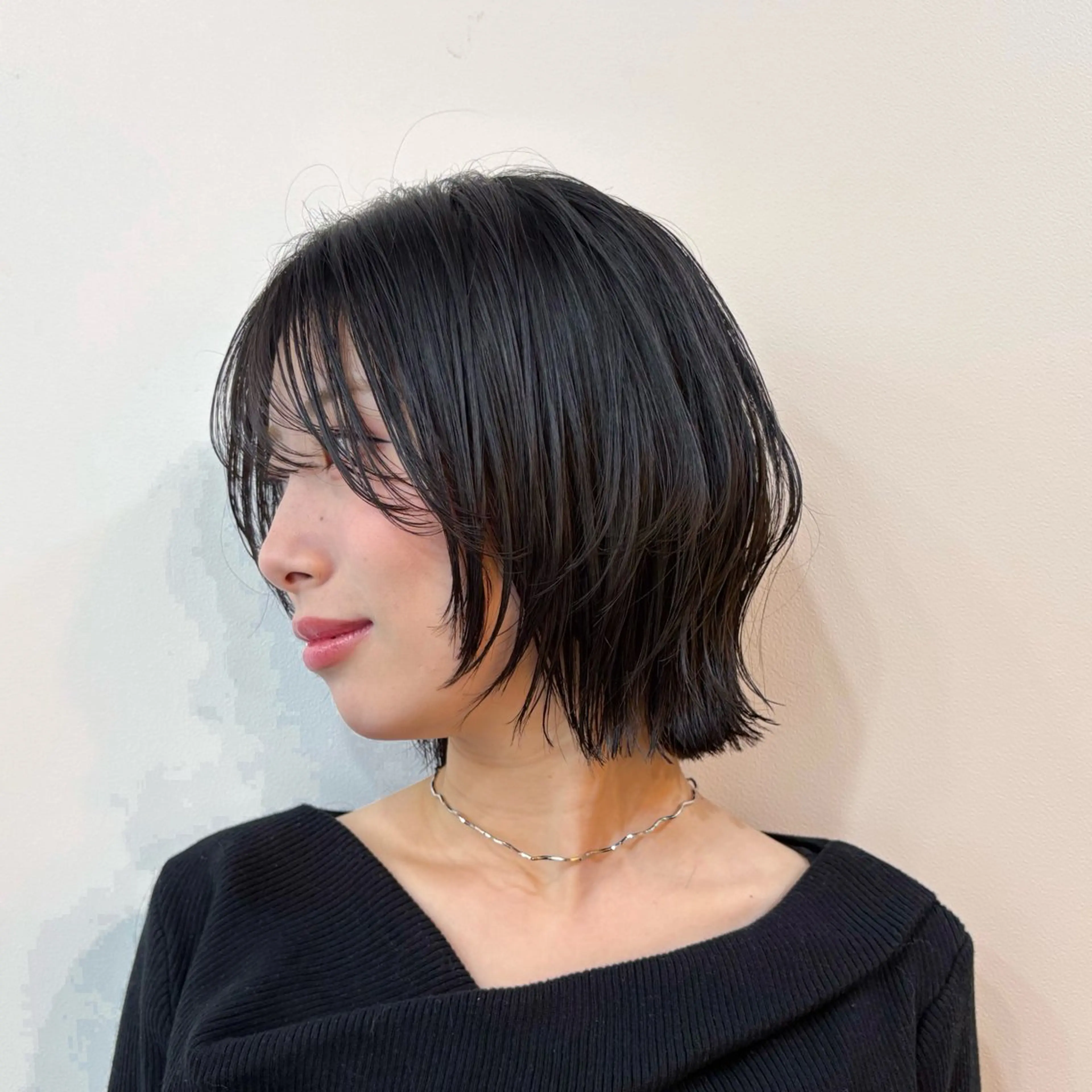 ミディアム ボブレイヤー ボブ レイヤーカット カット minmi .SUIのヘアスタイル