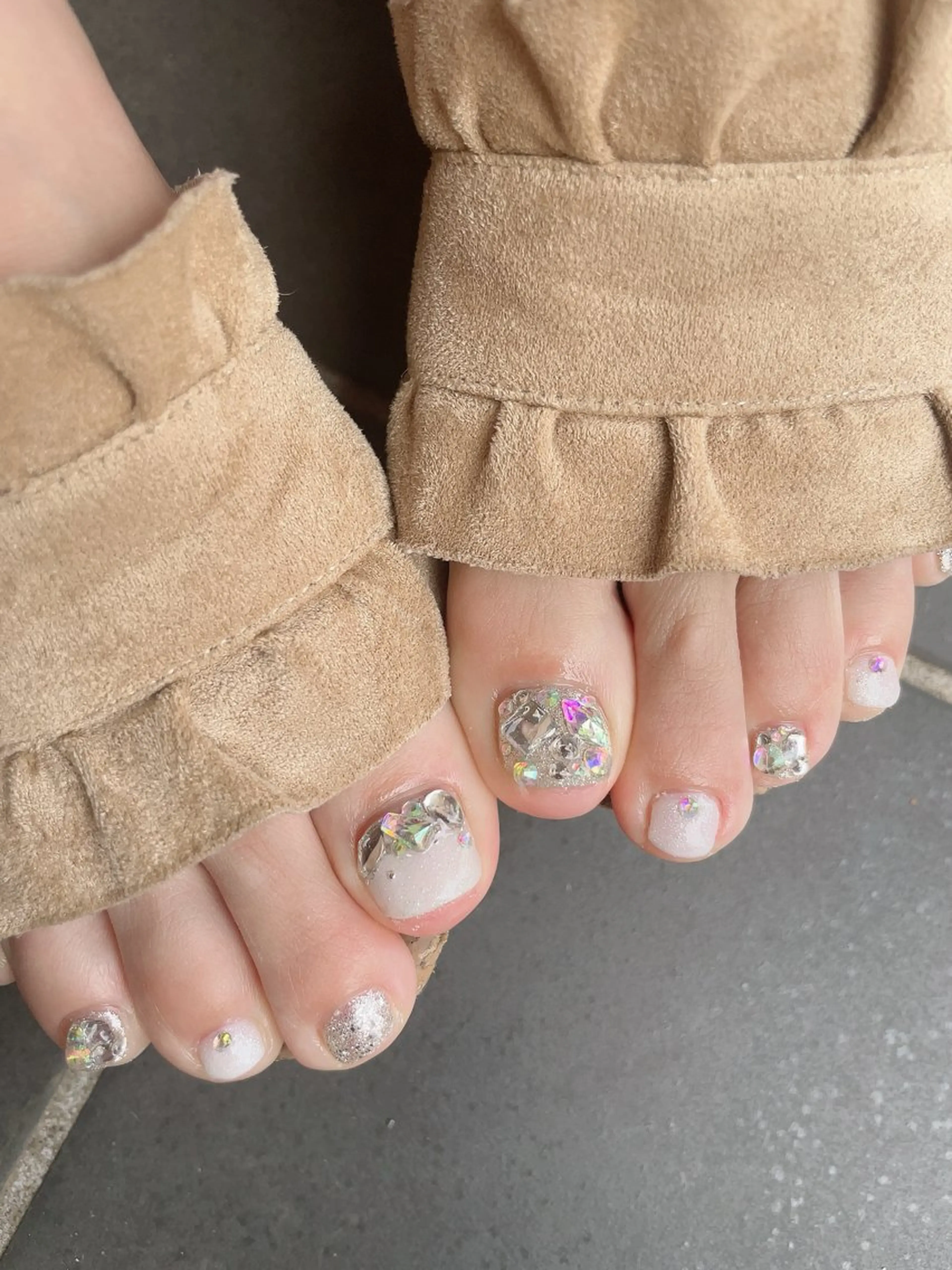 ネイル フットネイル キラキラネイル ホワイト フットネイル * haruのネイルデザイン