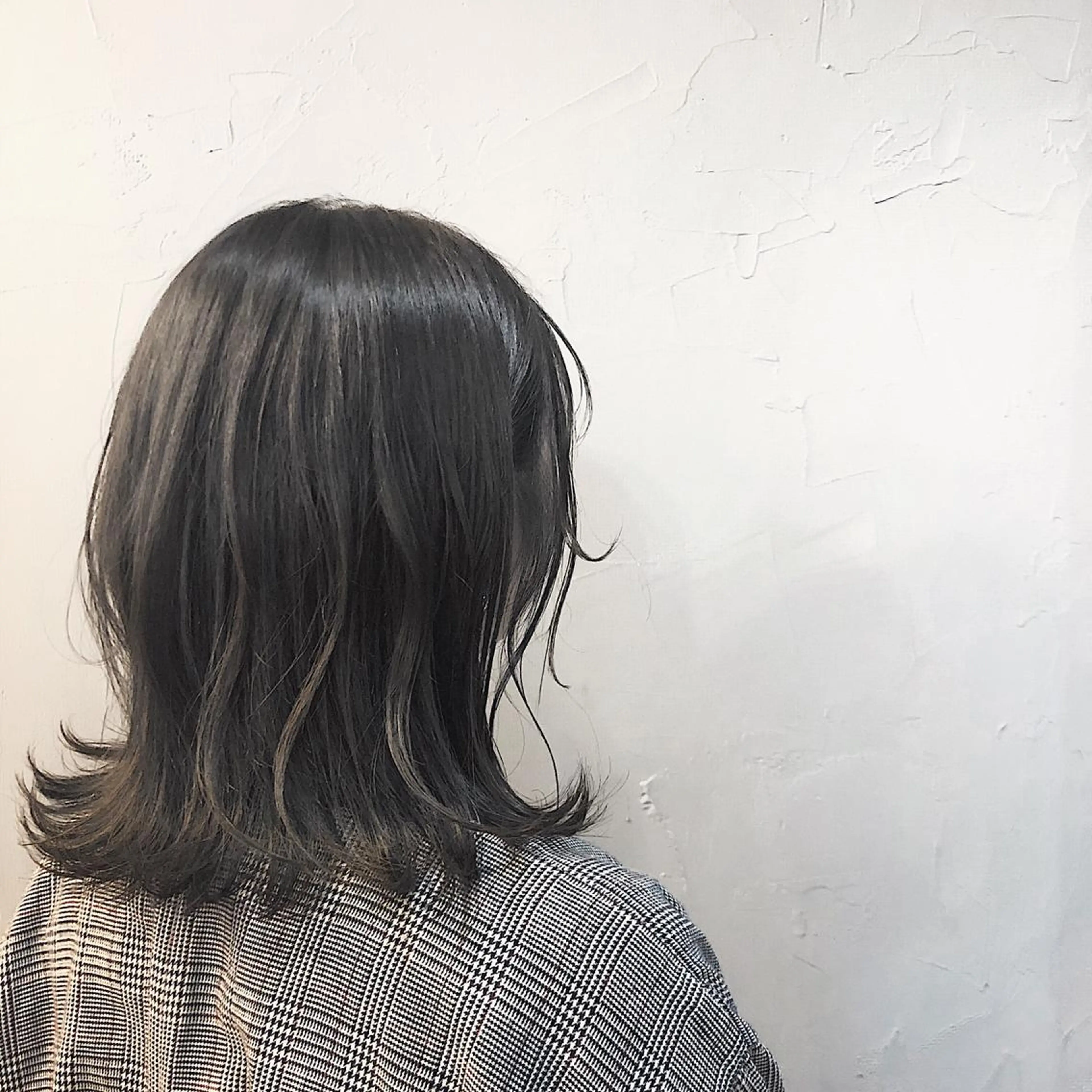 ミディアム カラー ベージュカラー ブルーカラー 透明感カラー カット ヘアカラー トリートメント 山口 浩之のヘアスタイル