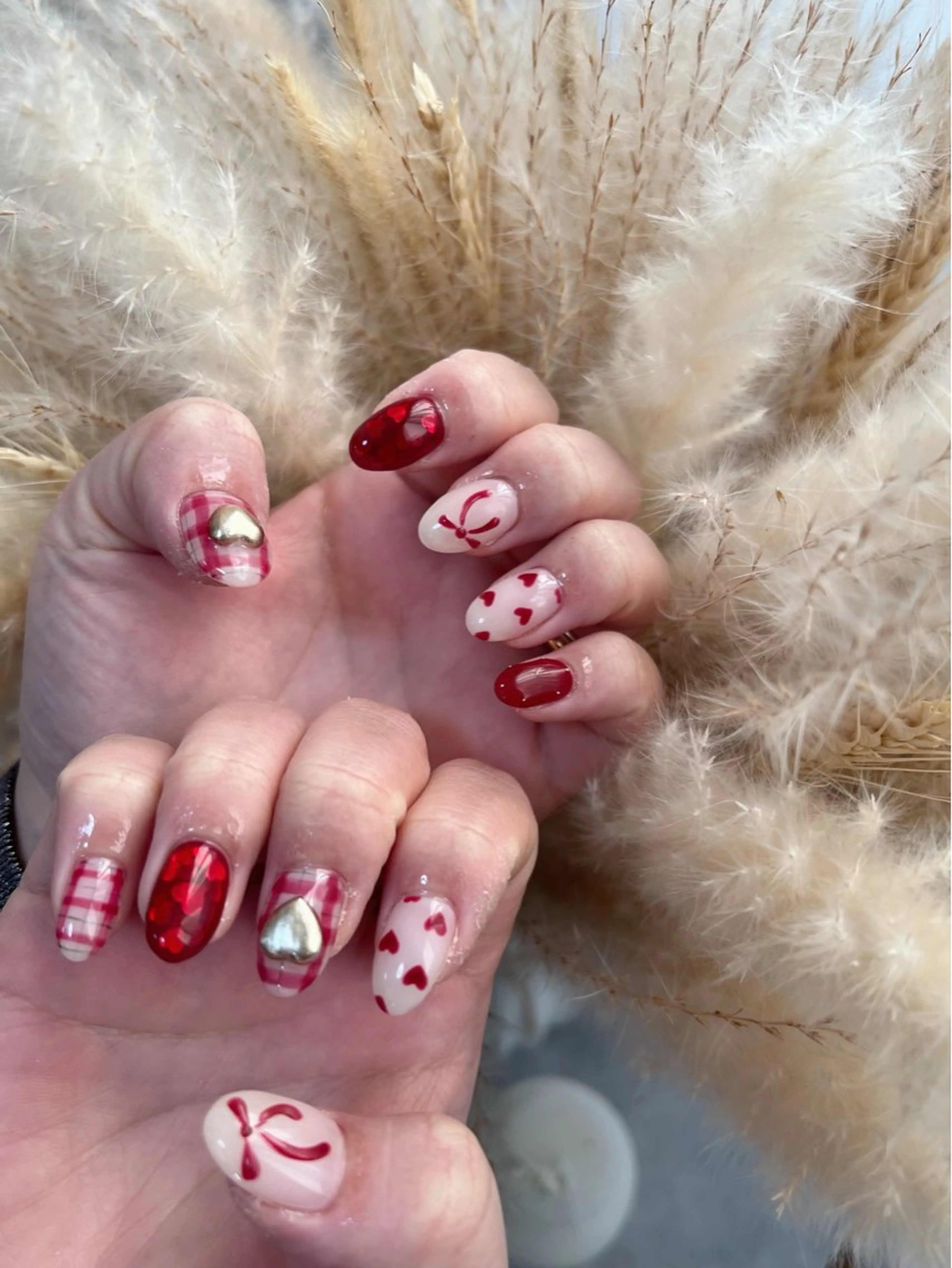 ネイル ハート 赤色 冬ネイル クリスマス ハンドネイル 川端 京香のネイルデザイン
