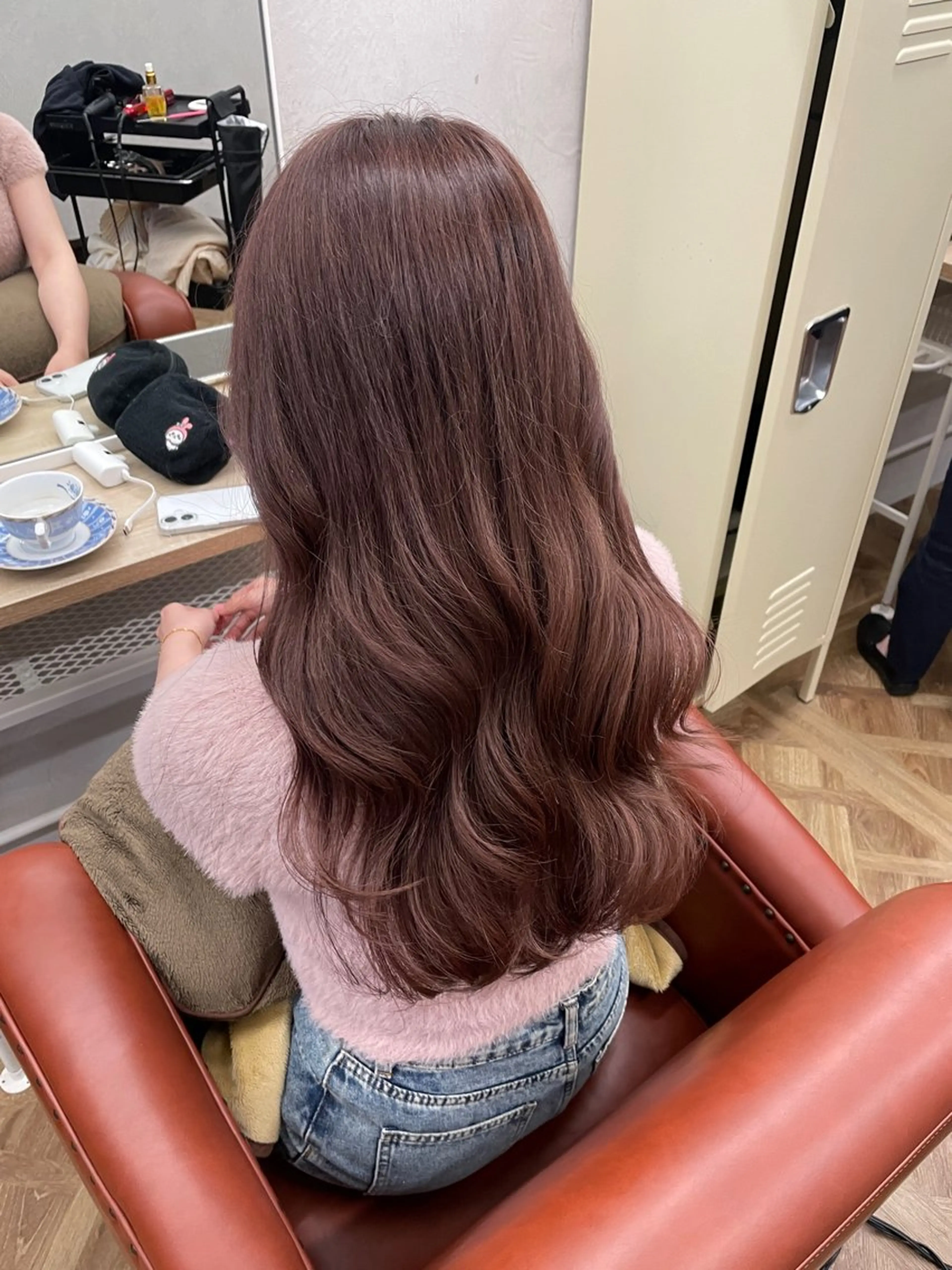 ロング カラー ブリーチ ブラウンカラー ハイトーンカラー ピンクカラー ピンクブラウン カット ヘアカラー トリートメント 見奈美 凜のヘアスタイル