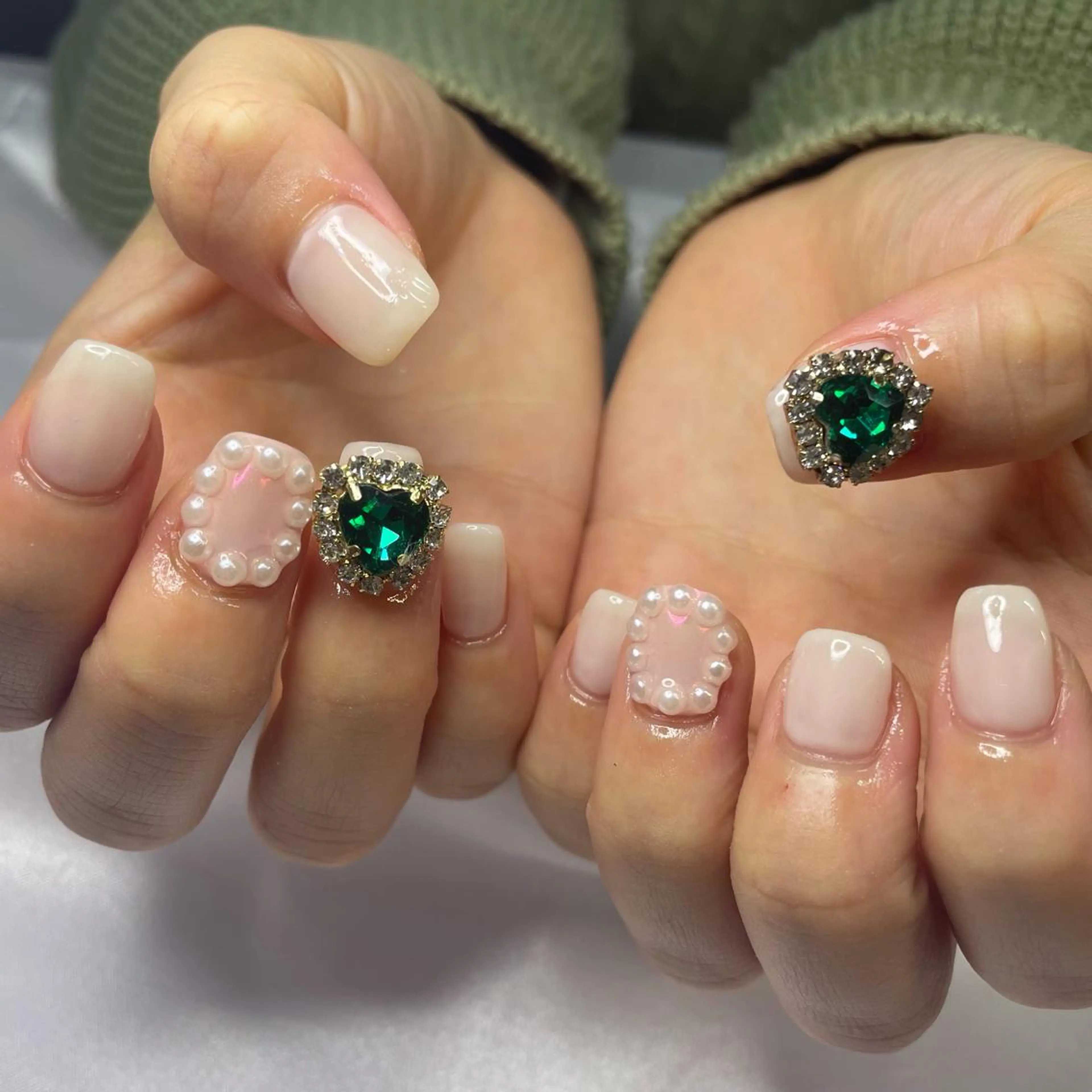 ネイル キラキラネイル 韓国ネイル ハンドネイル 韓国/網紅/パーツ M-salonのネイルデザイン