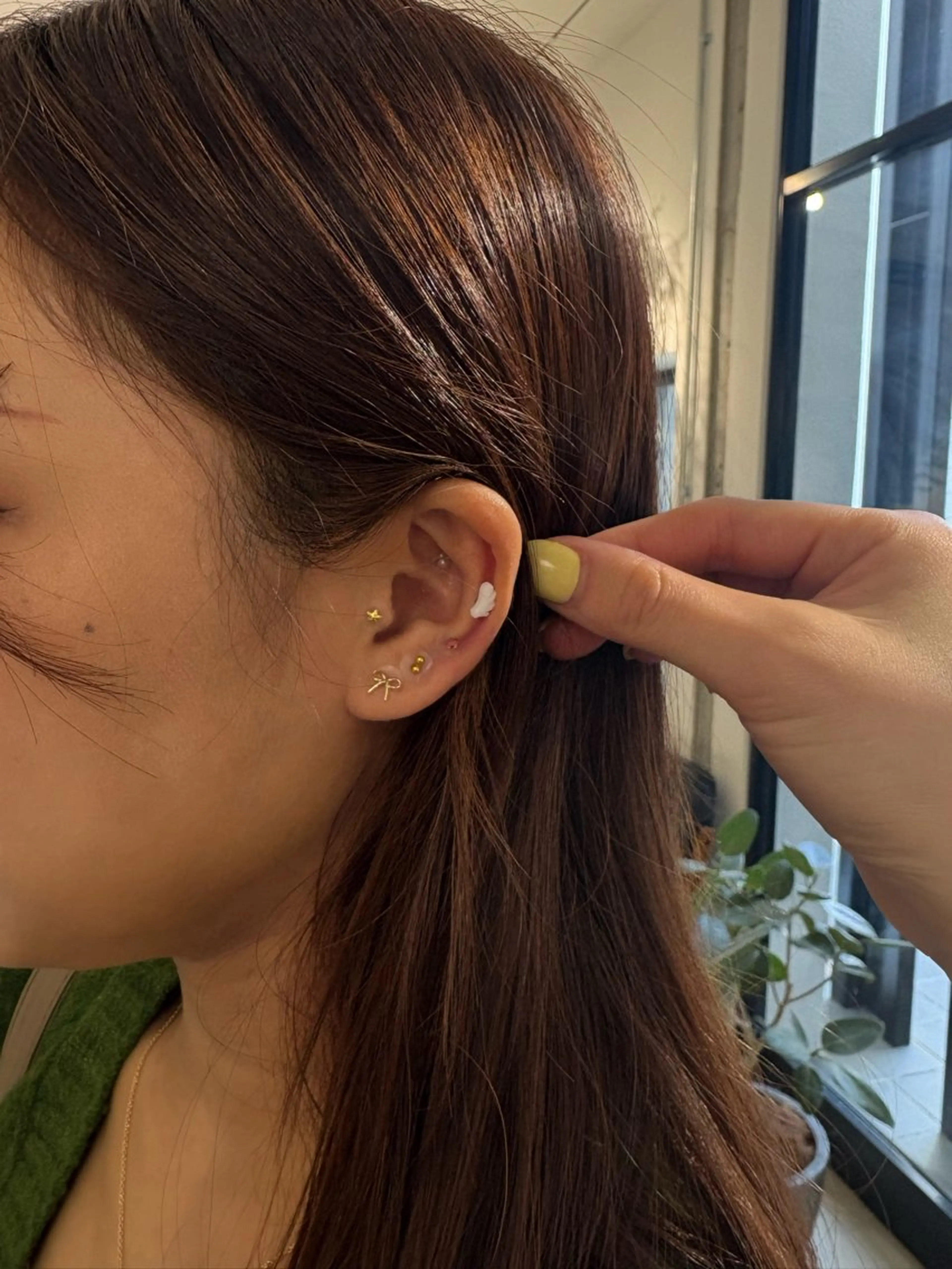 Yui⭐️ 透け感カラーのヘアスタイル