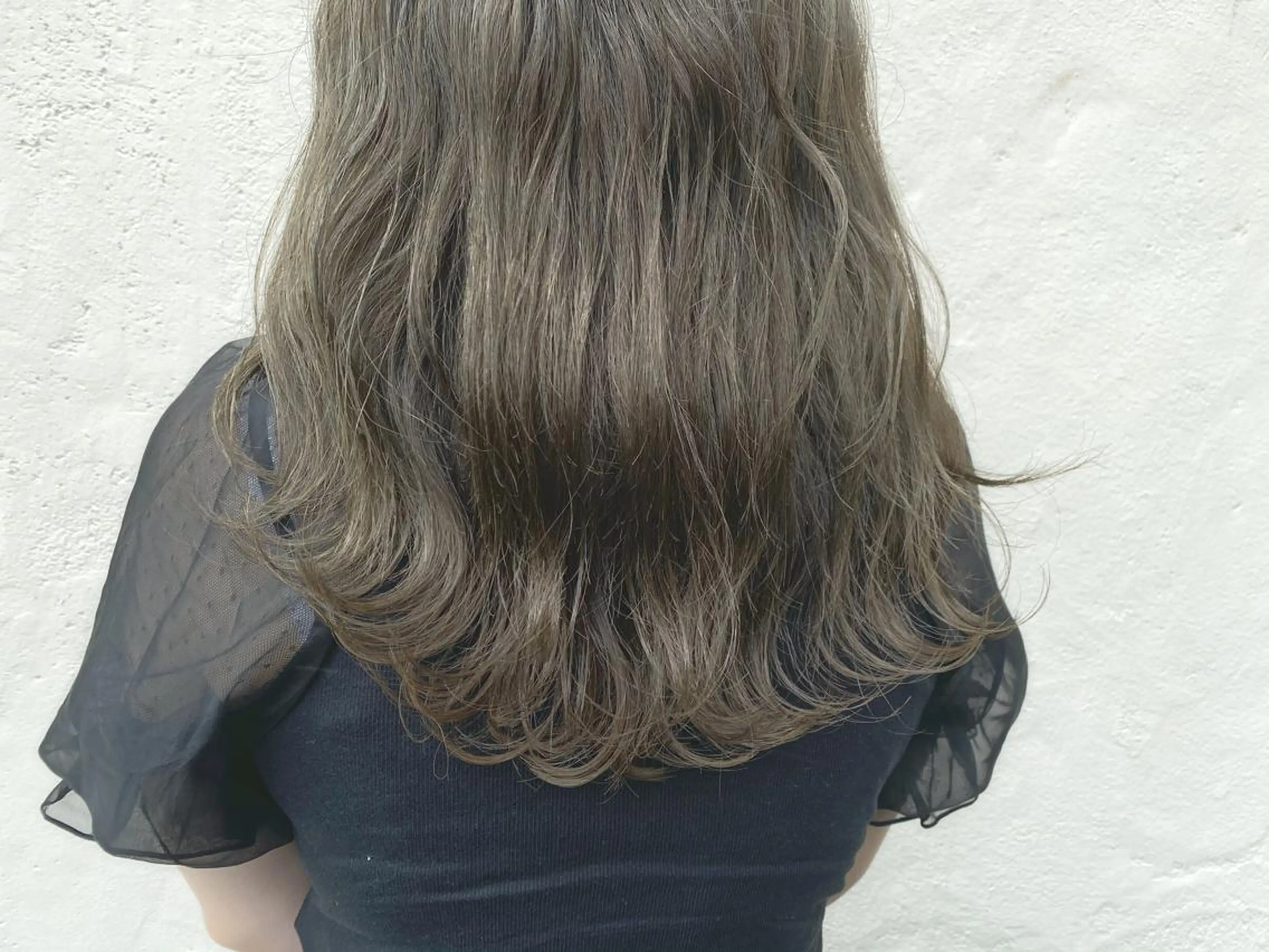 ロング M. YURIのヘアスタイル