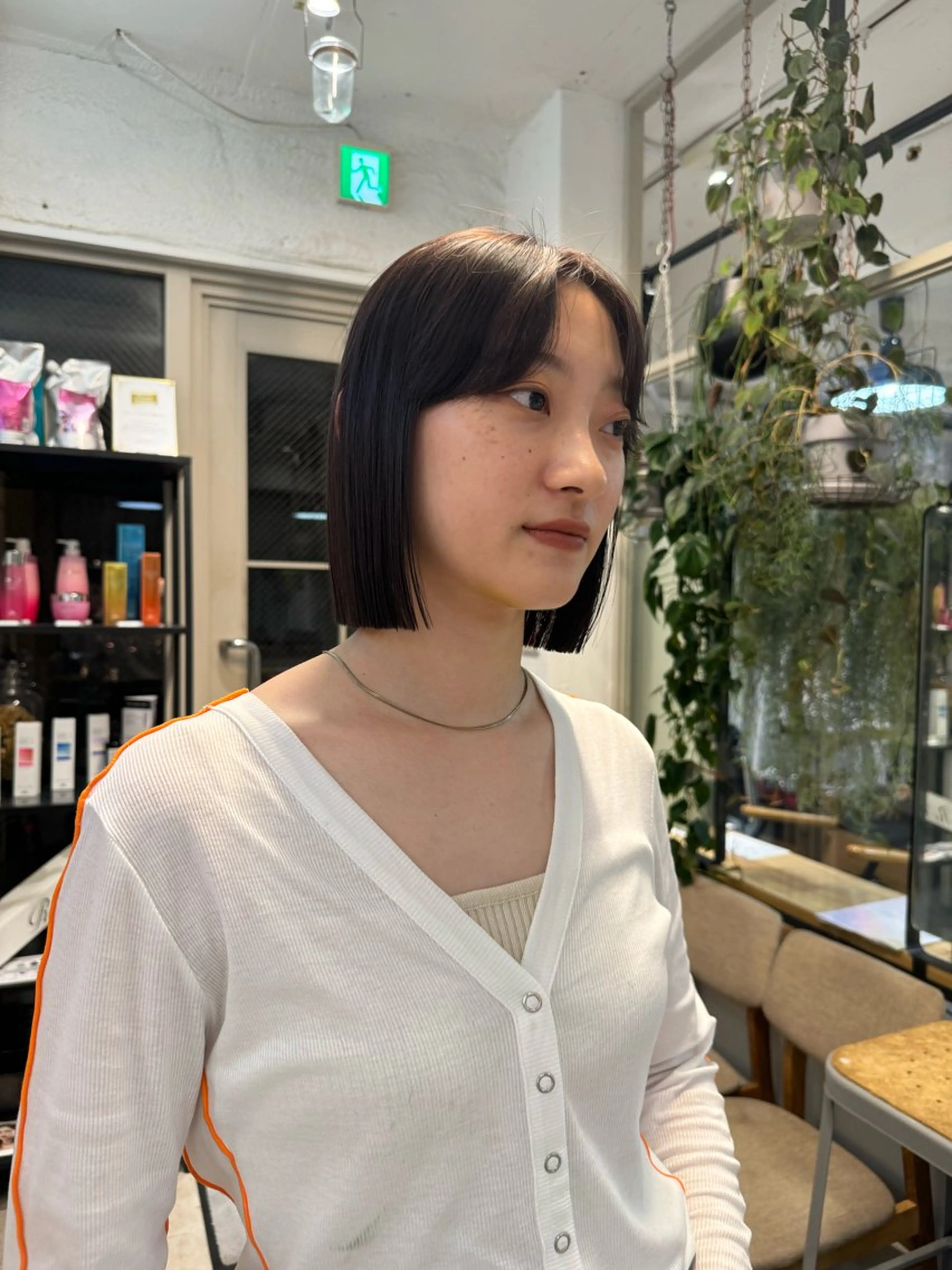 ミディアム カラー グレージュ ボブ カット ヘアカラー トリートメント Lomalia 🤍🫧/makoのマツエク・マツパデザイン