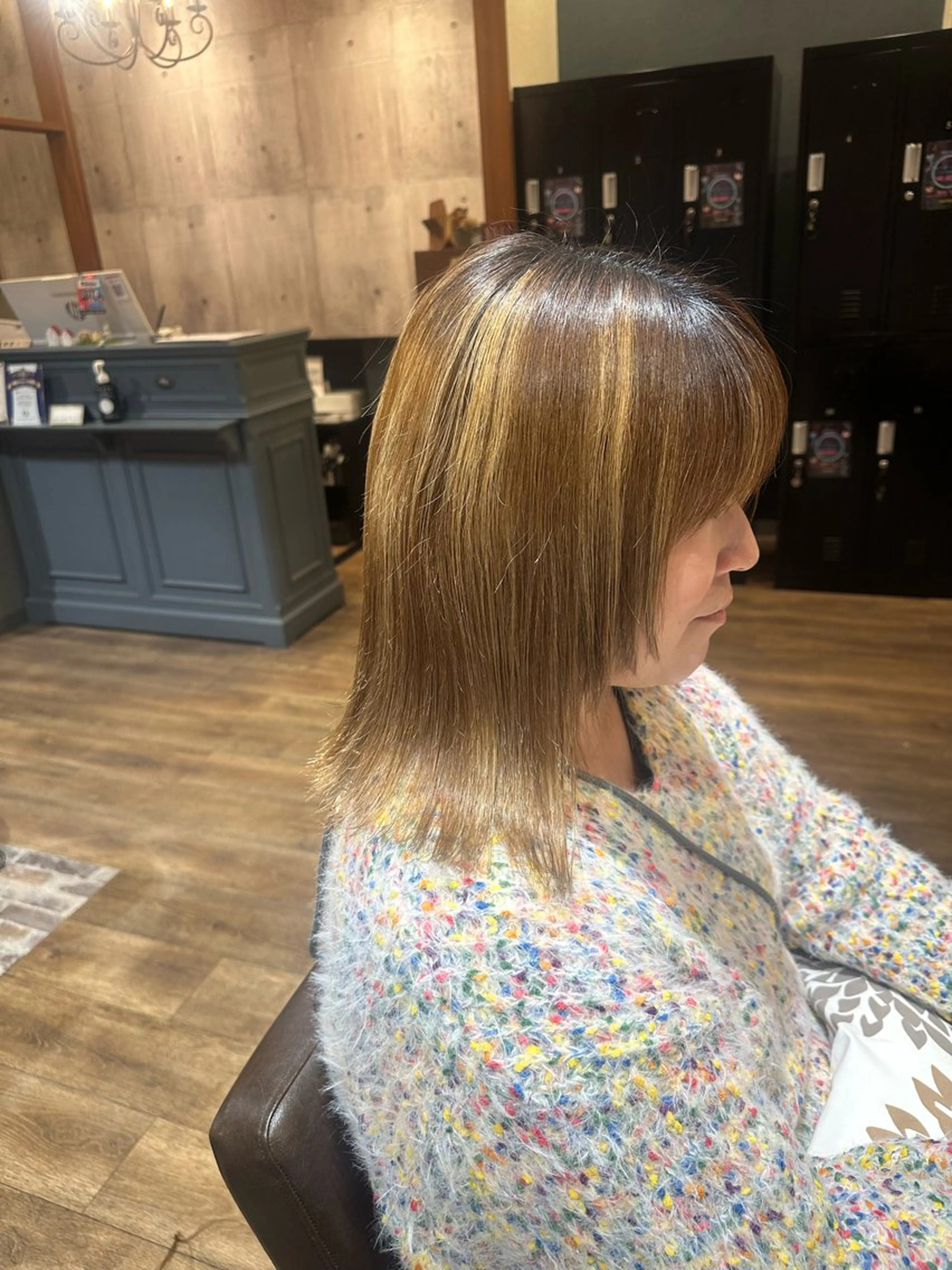 ミディアム Noel / マツダ マナのヘアスタイル