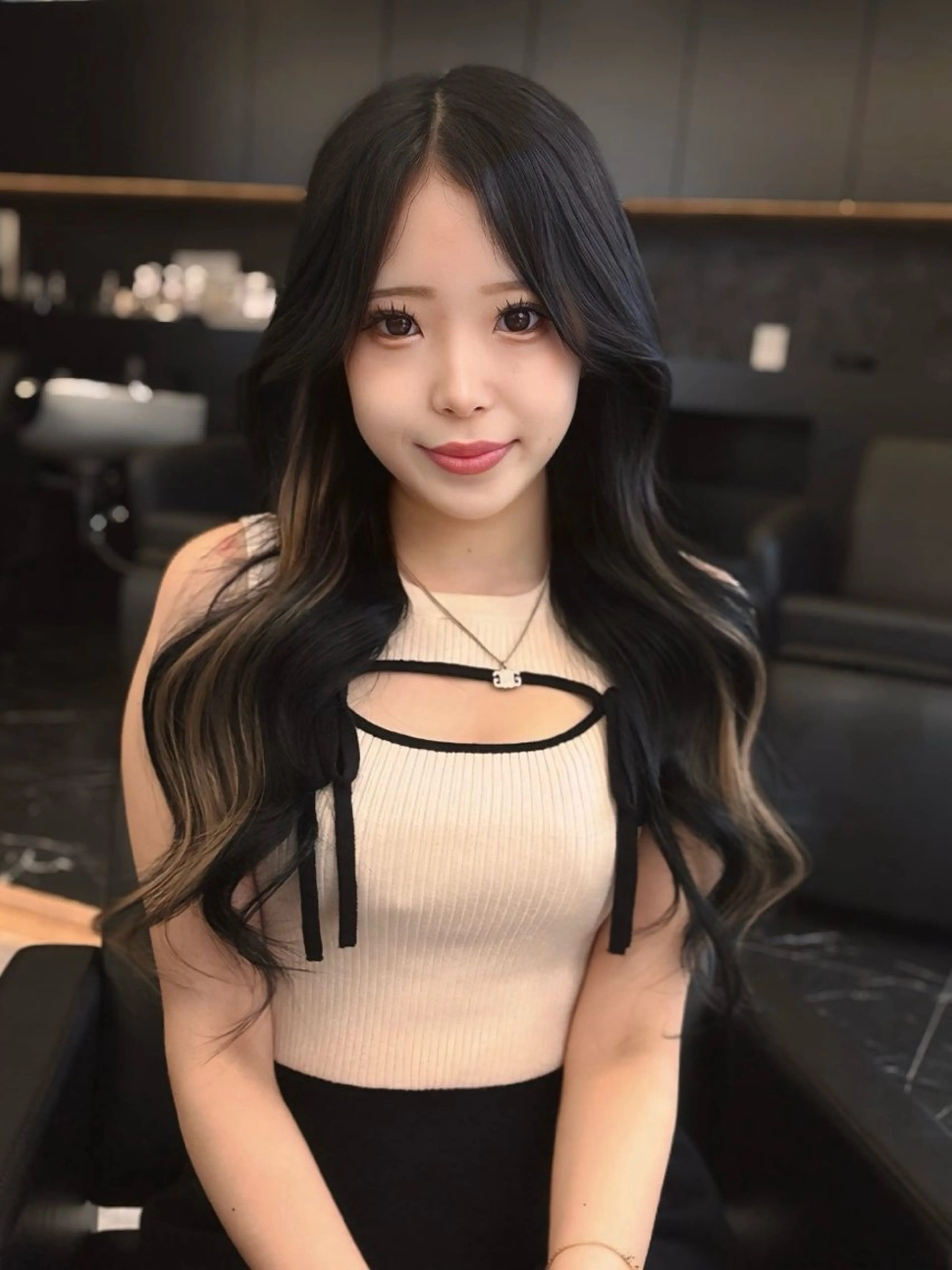 ロング カラー シールエクステ ブリーチ ダブルカラー ハイトーンカラー ブリーチなしカラー lapis福岡天神 まいのヘアスタイル