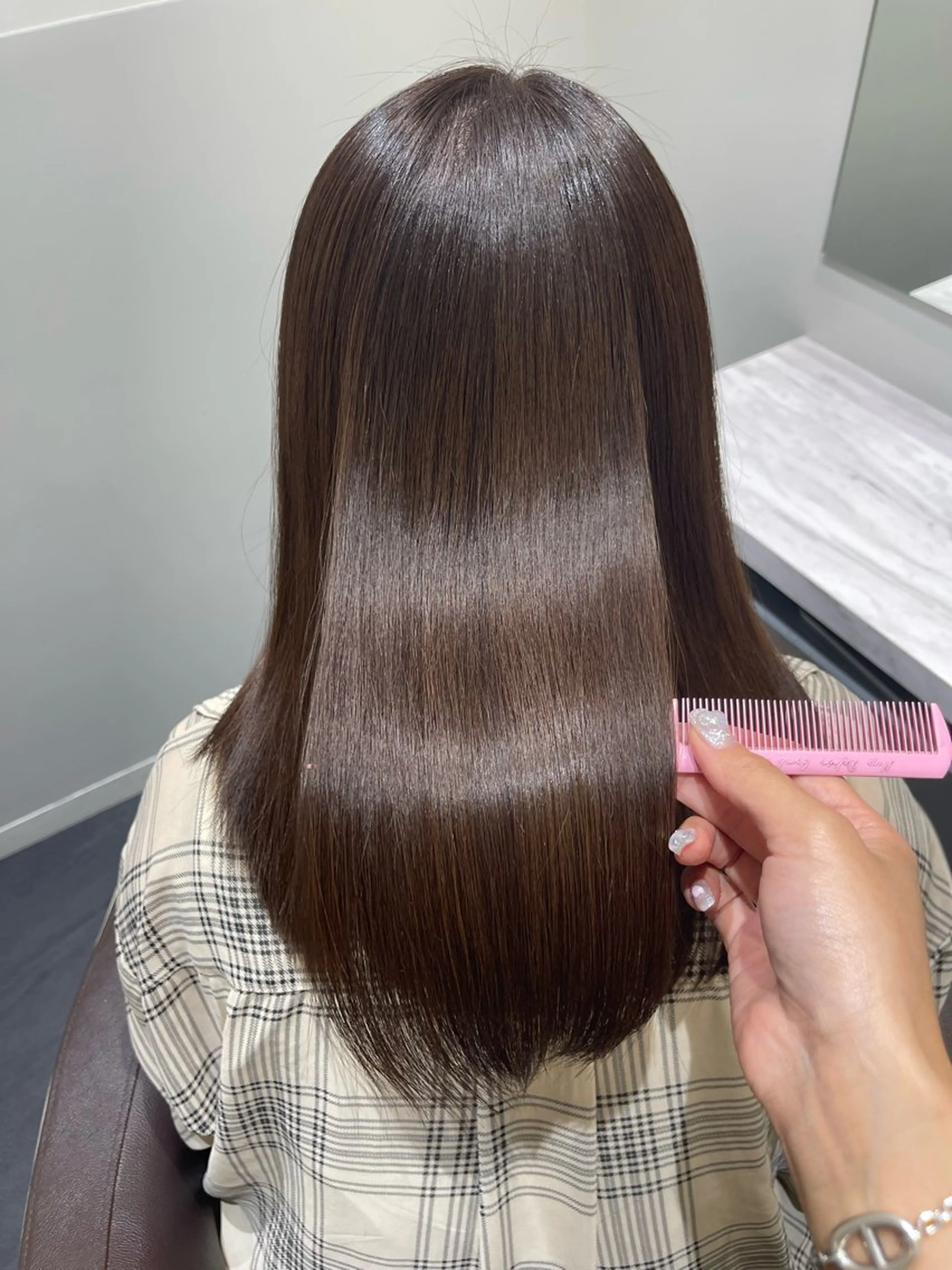 ミディアム カット ヘアカラー 〻ツヤハイトーン🩰 🤍HARUCAのヘアスタイル