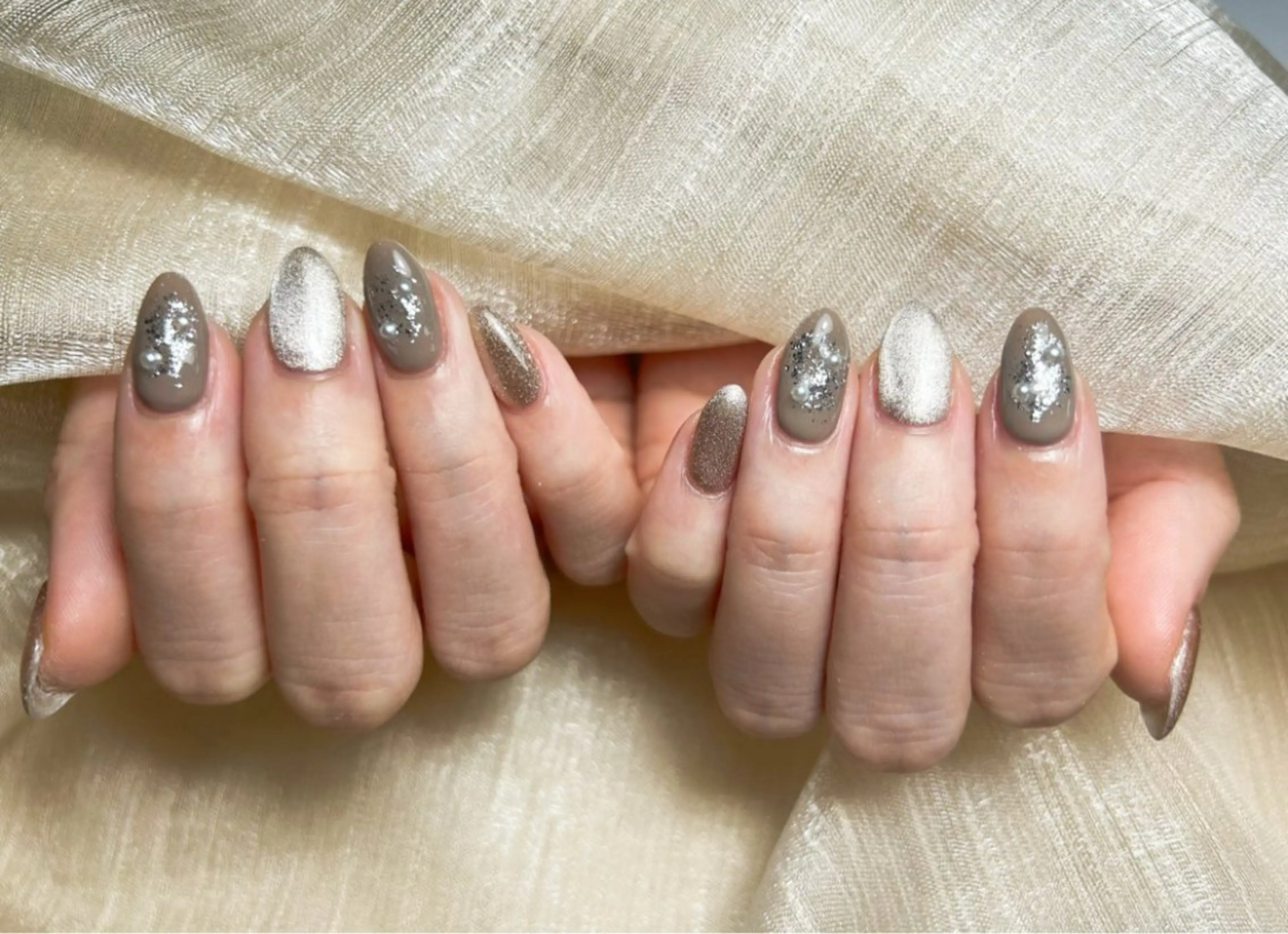 ネイル ハンドネイル ハンドケア モナ& あきのネイルデザイン